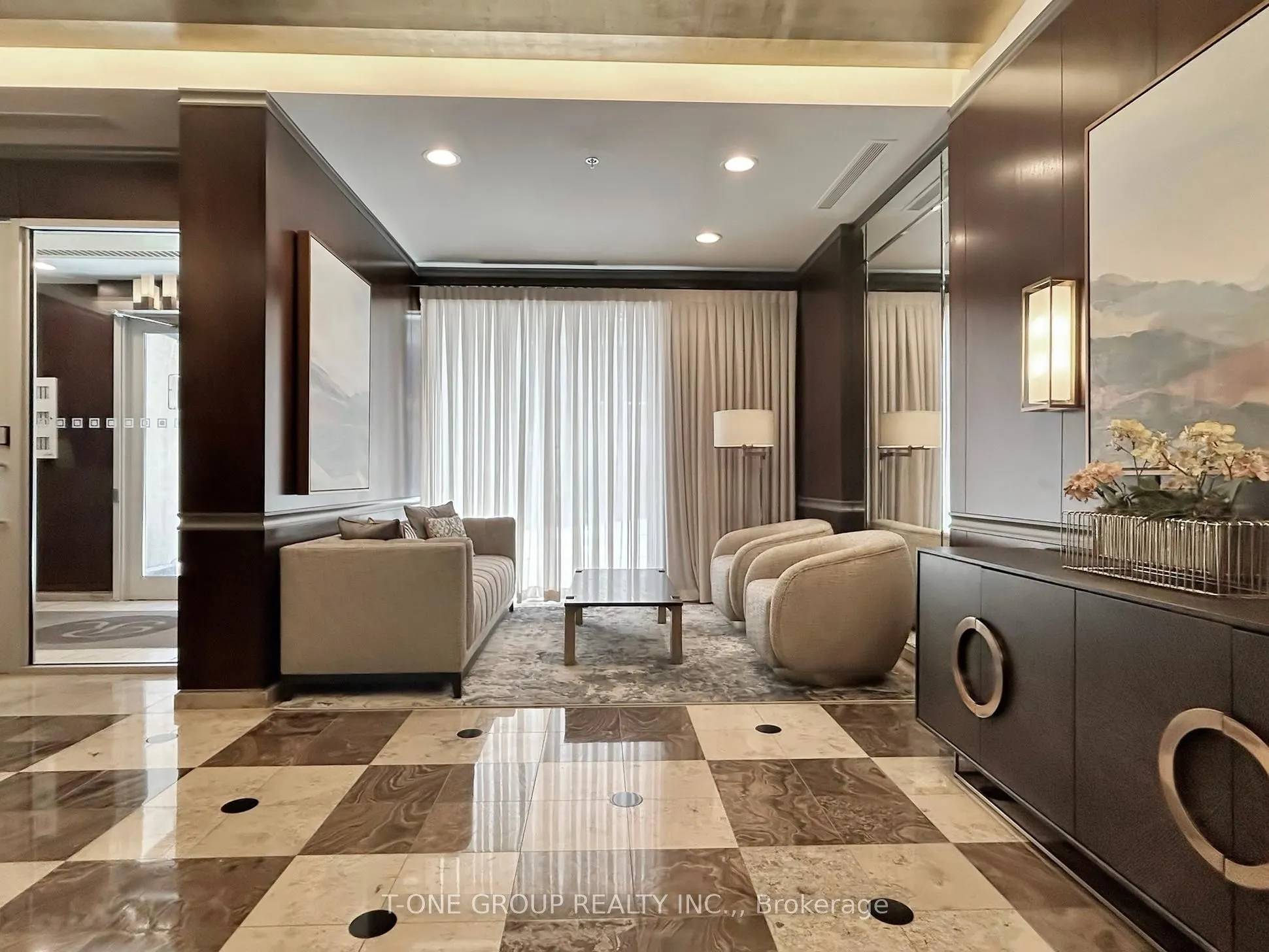 388 Bloor Street E, #1607