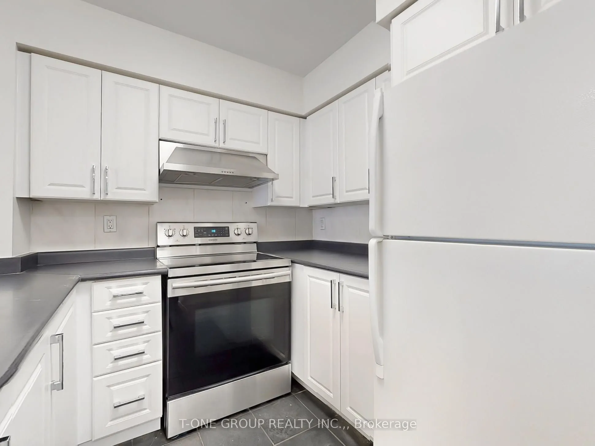388 Bloor Street E, #1607