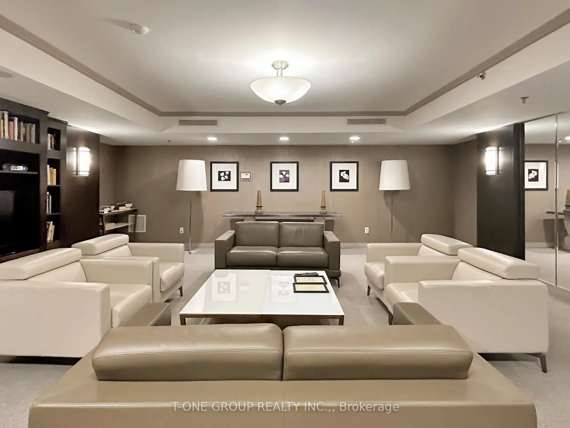 388 Bloor Street E, #1607