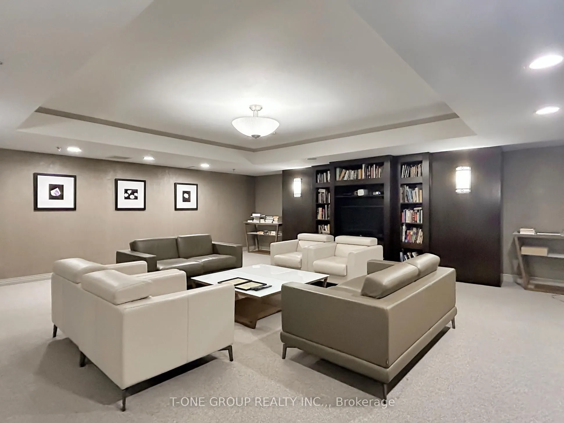 388 Bloor Street E, #1607
