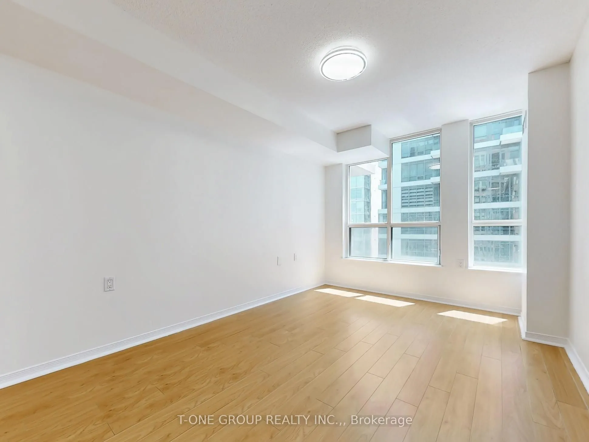 388 Bloor Street E, #1607