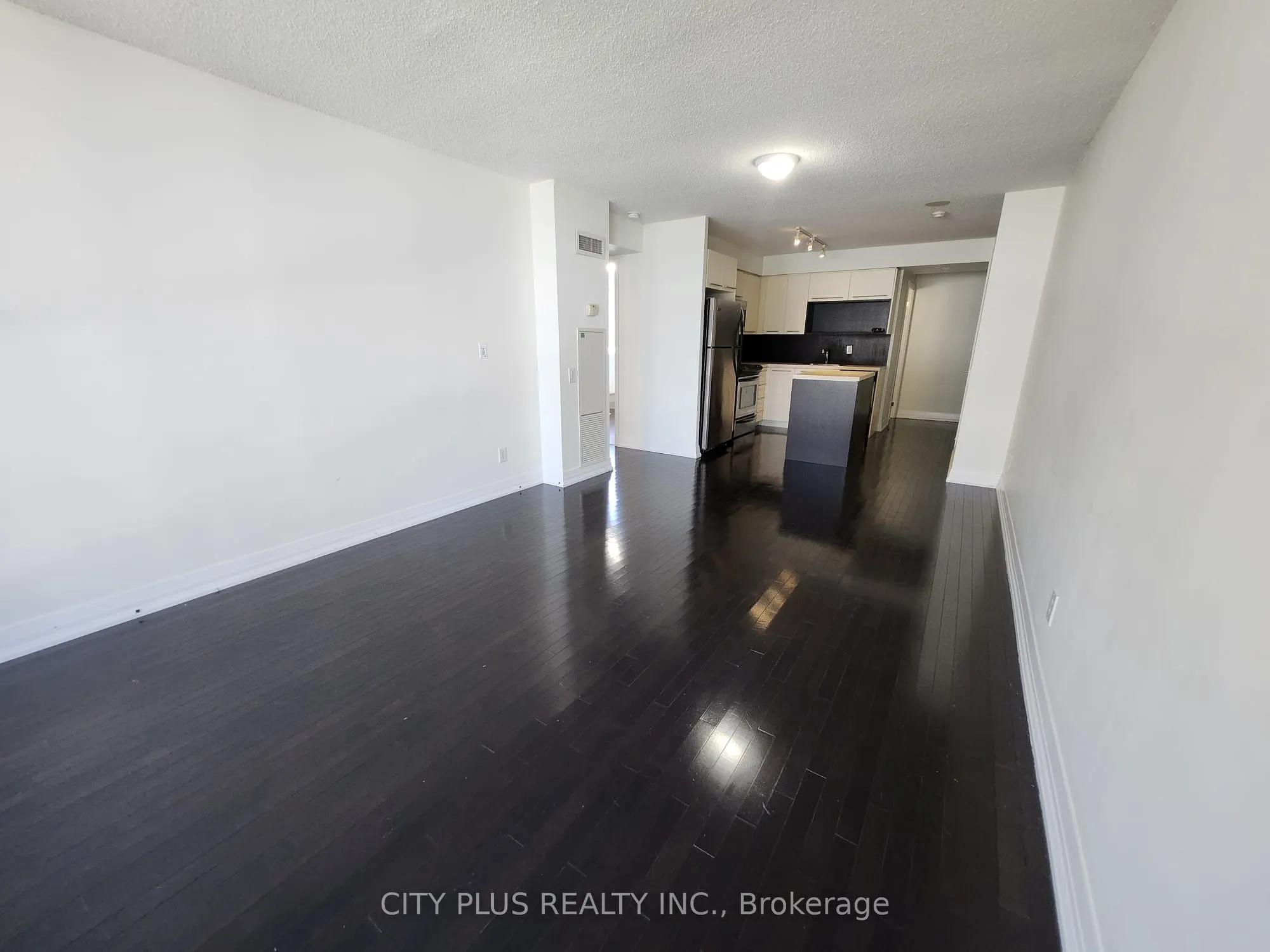 25 Carlton Street, #1810