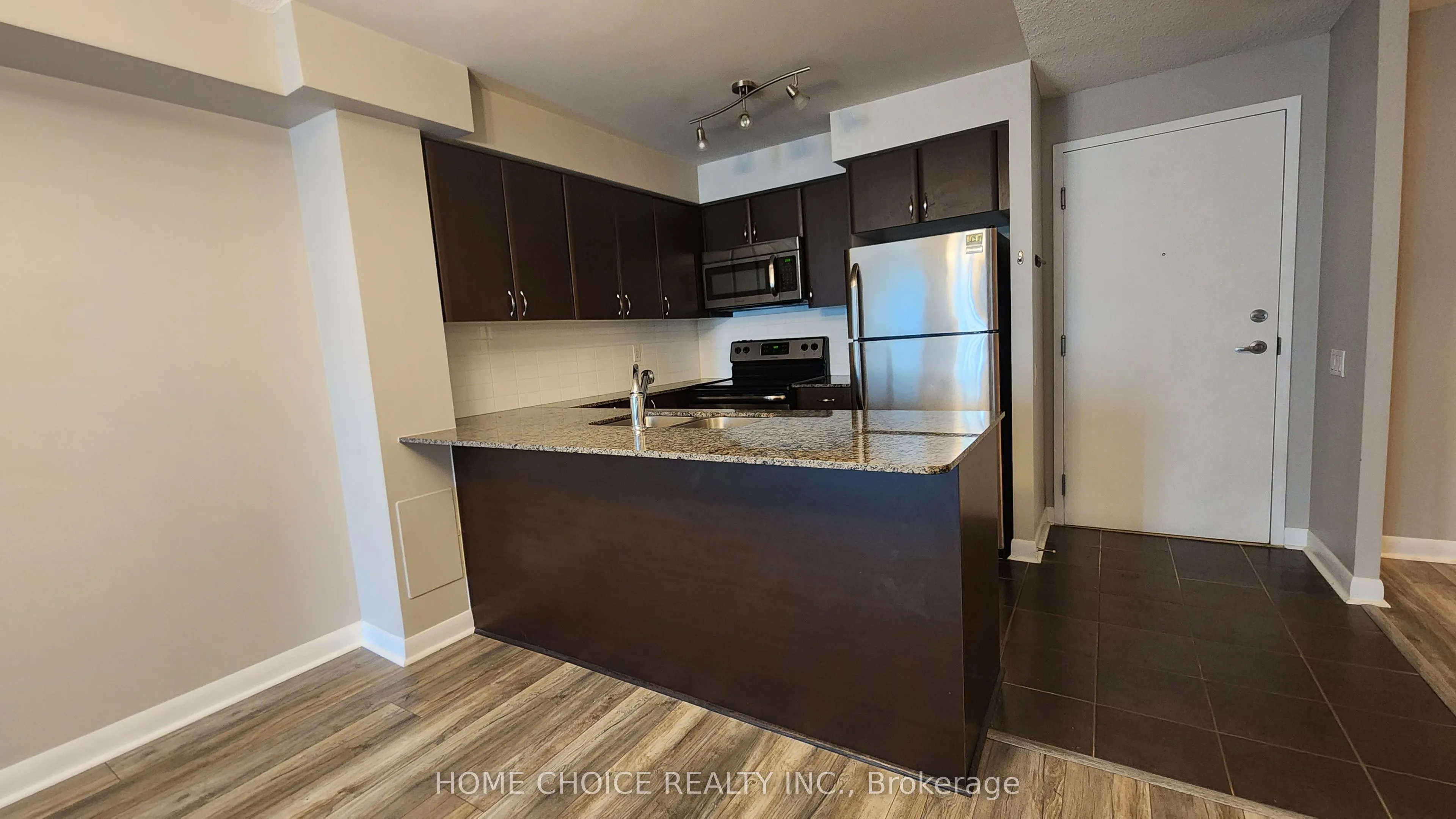 525 Wilson Avenue, #225