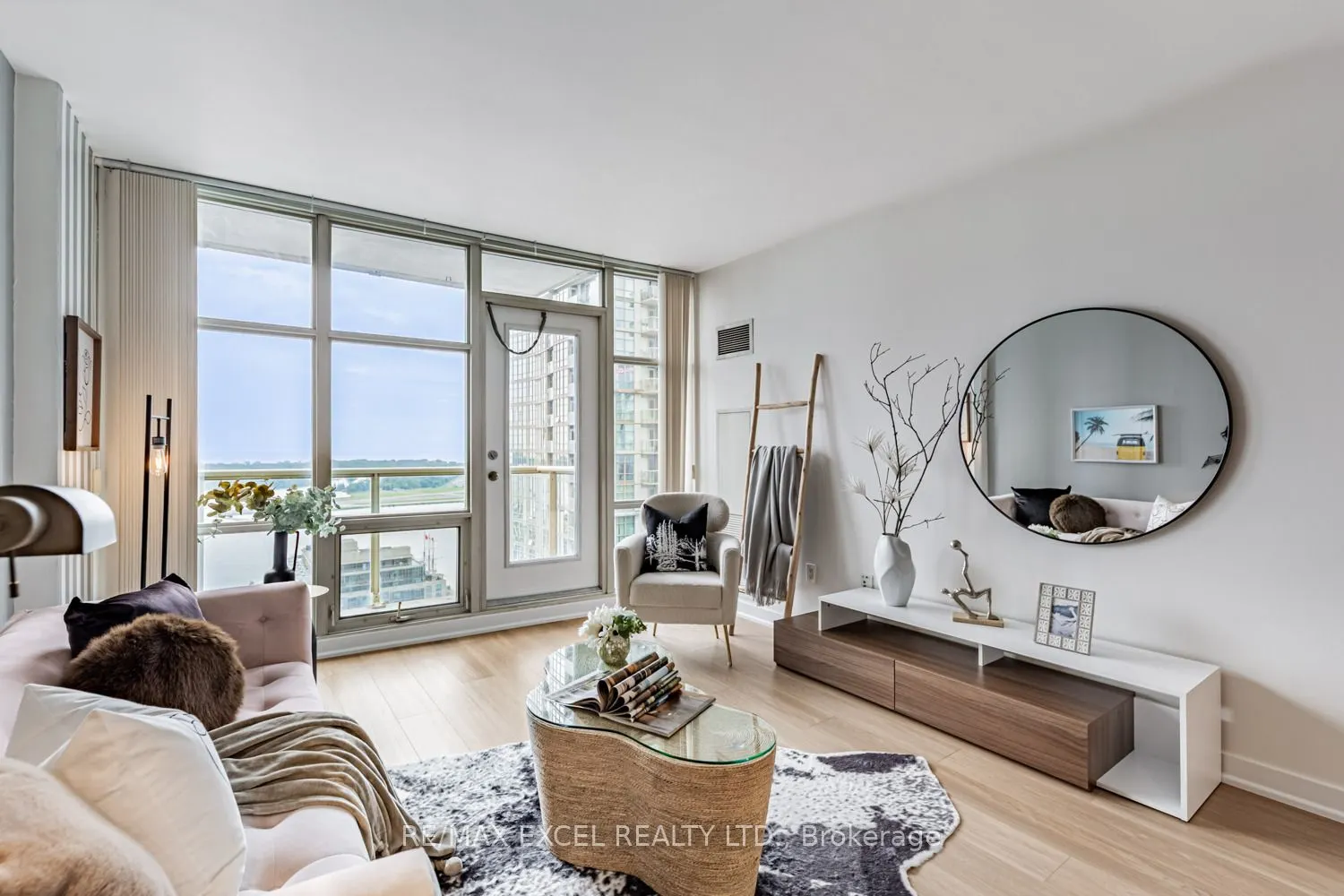 10 Navy Wharf Court, #3511