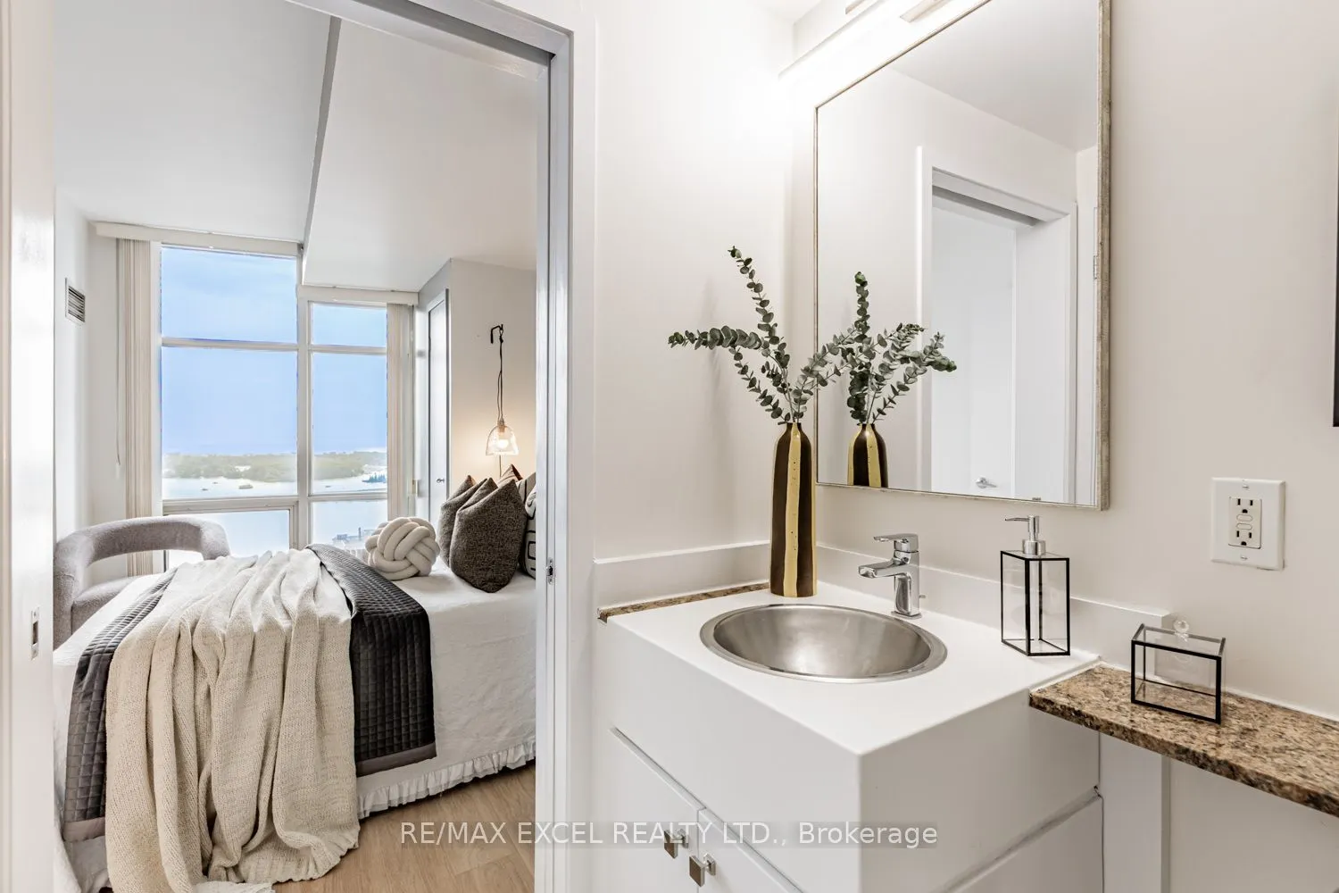 10 Navy Wharf Court, #3511