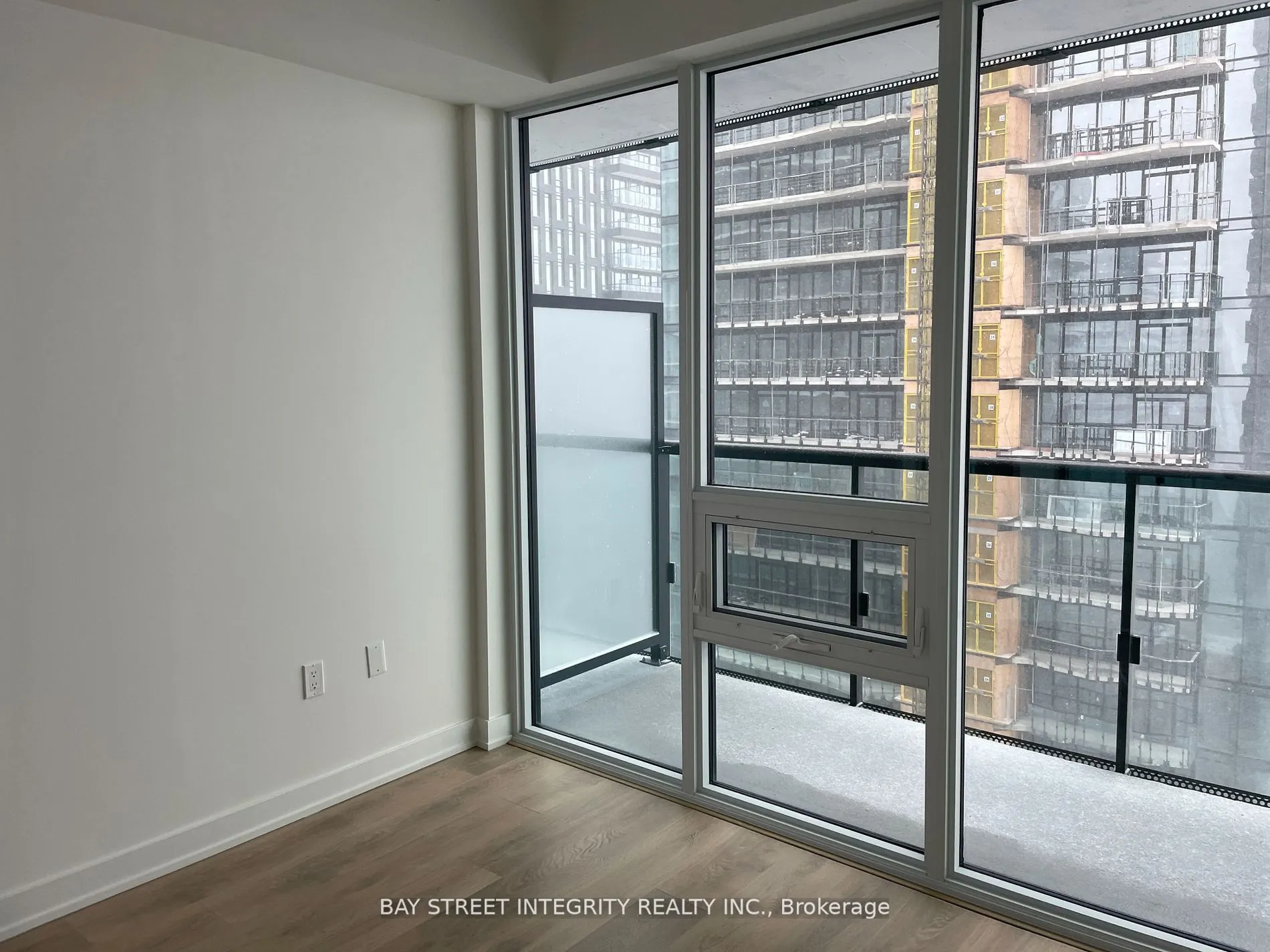 117 Broadway Avenue #3005