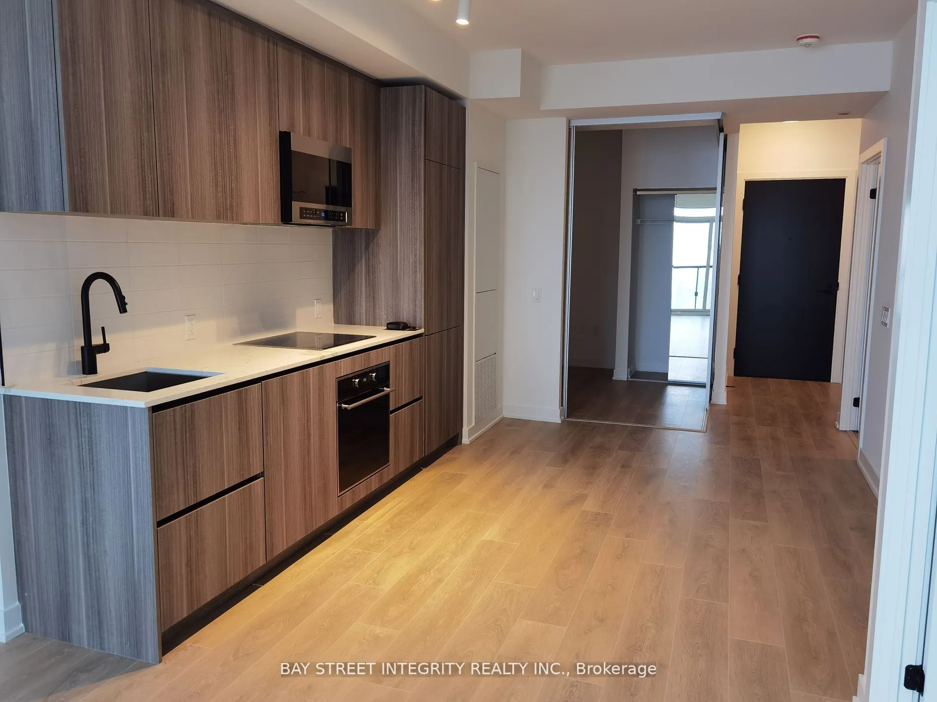 117 Broadway Avenue #3005