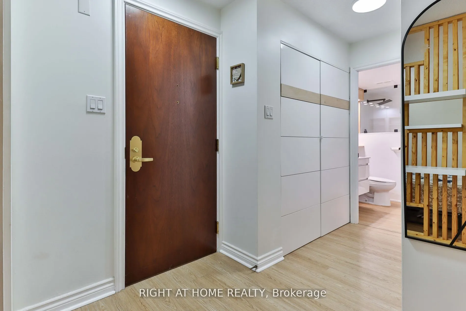 1210 Don Mills Road, #206