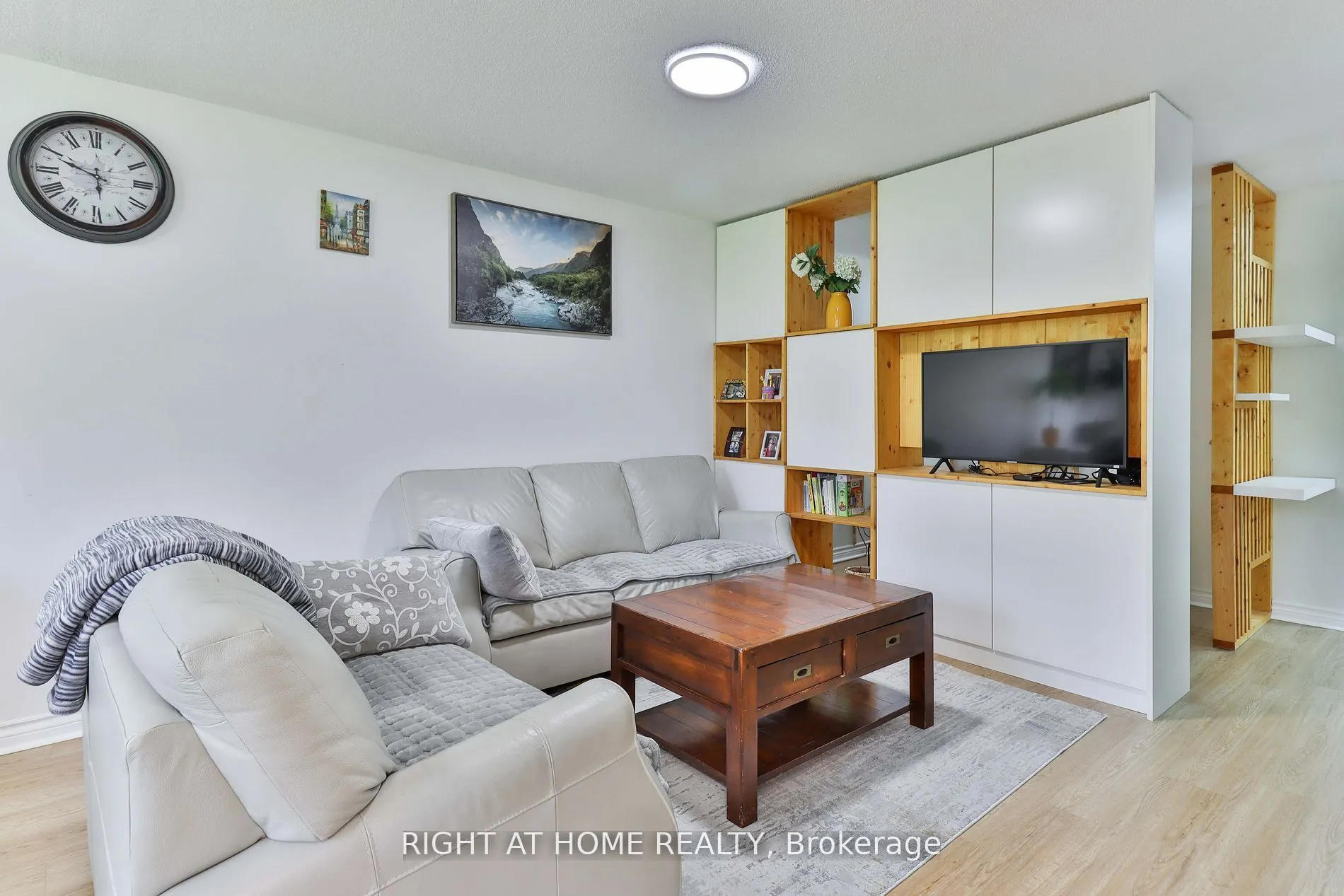 1210 Don Mills Road, #206