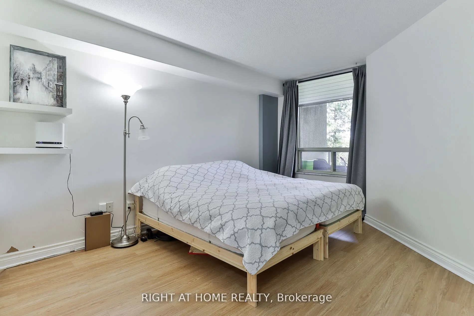 1210 Don Mills Road, #206