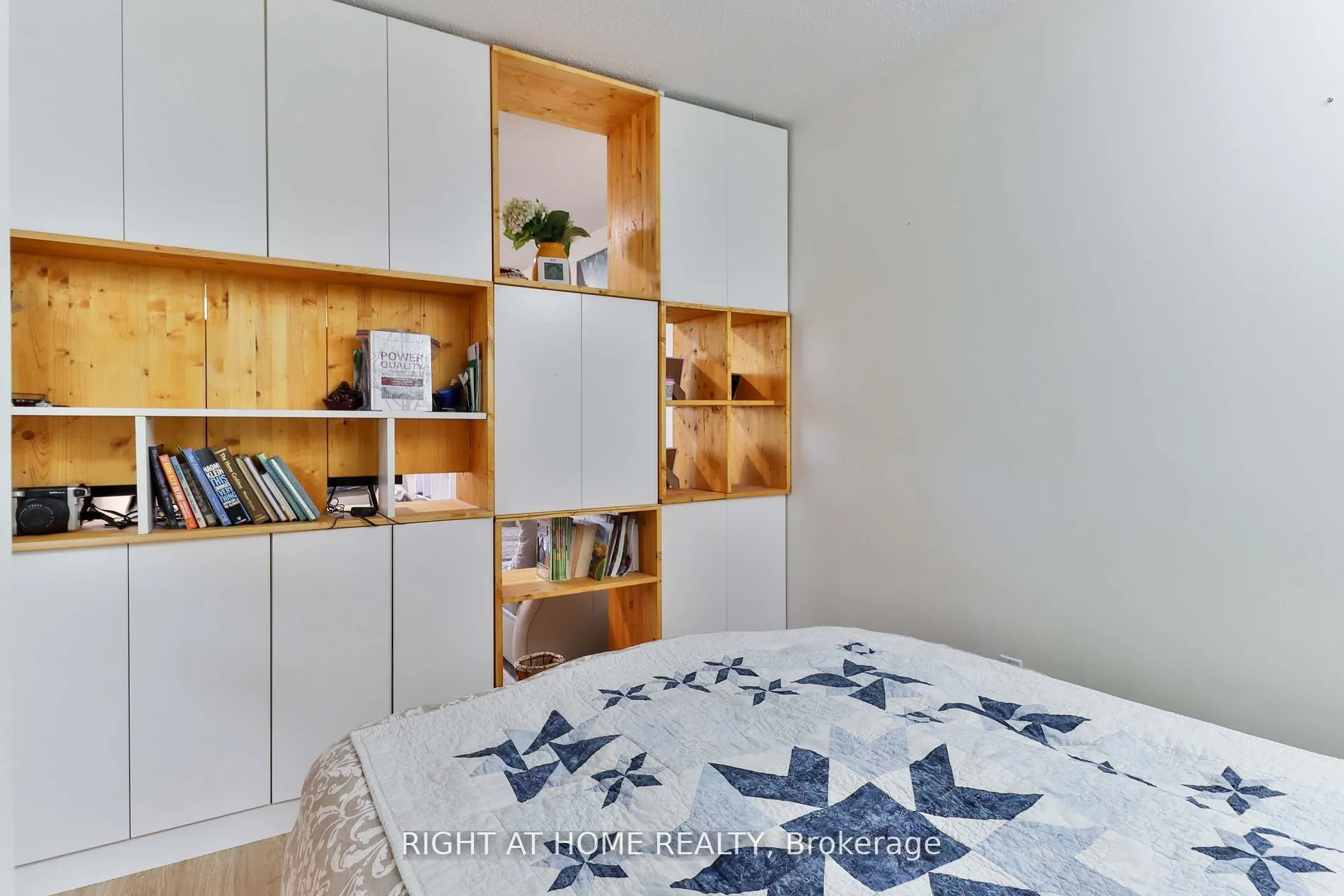 1210 Don Mills Road, #206