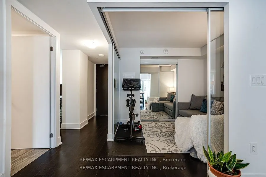 955 Bay Street #1809