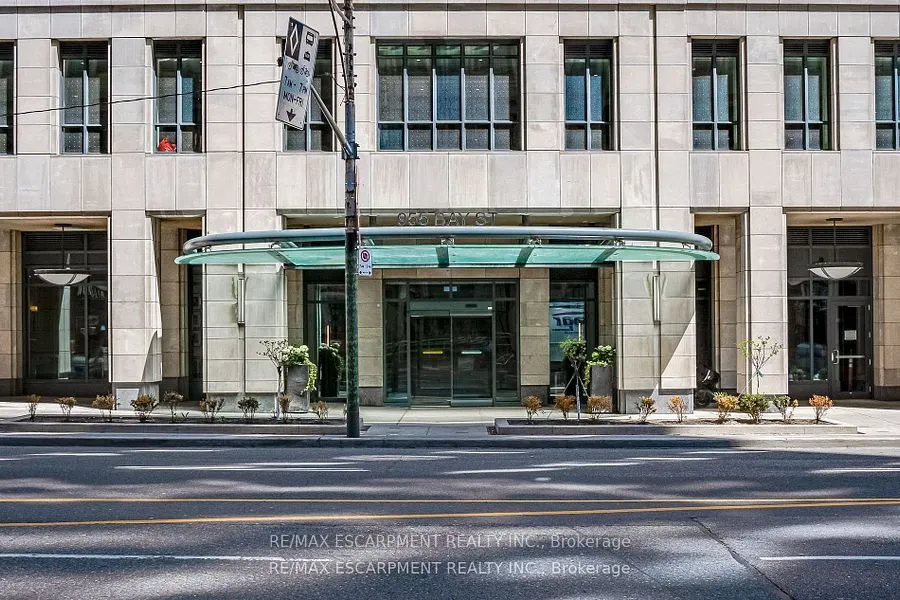 955 Bay Street #1809