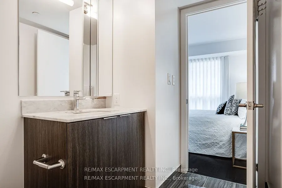 955 Bay Street #1809