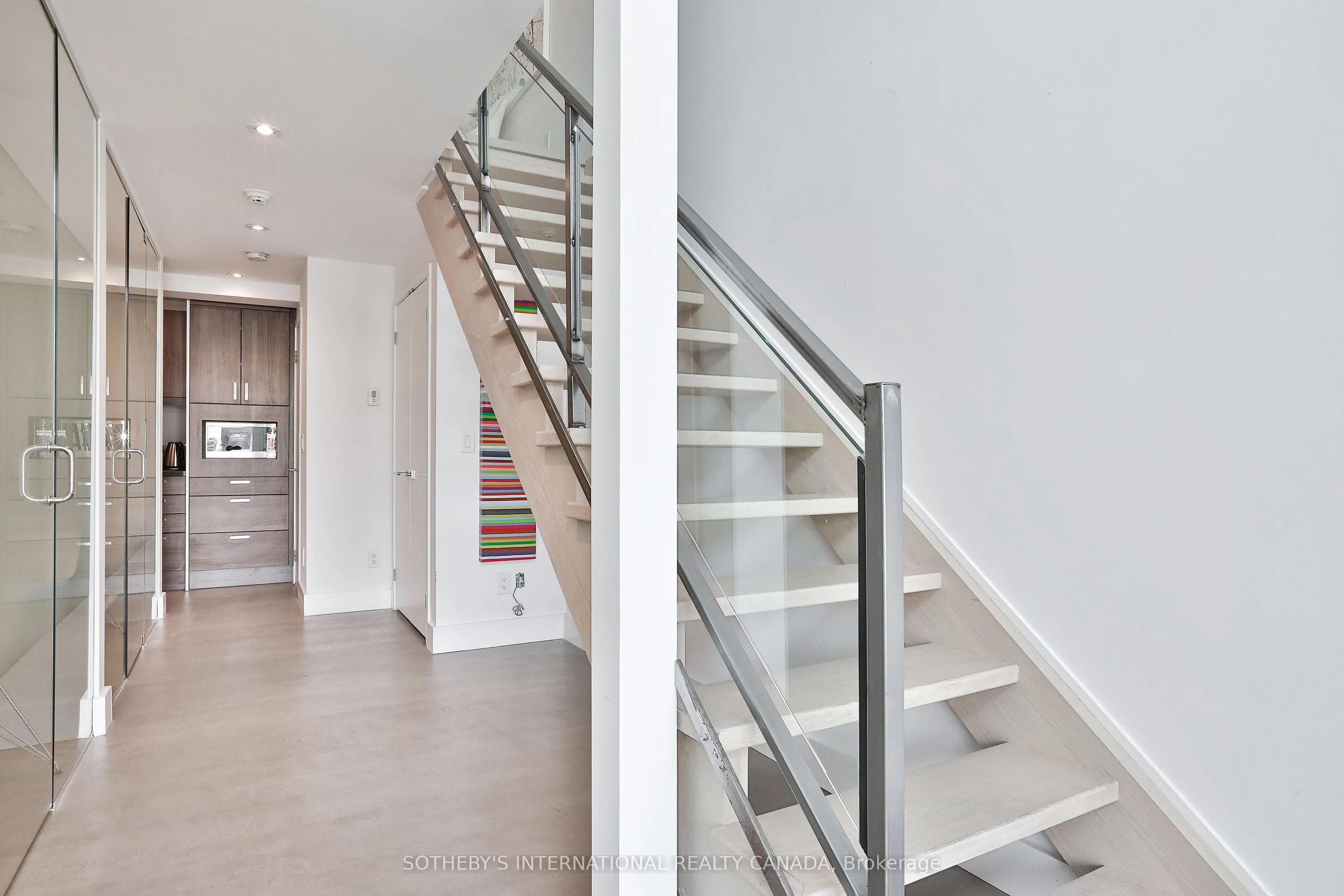 483 Dupont Street, #103