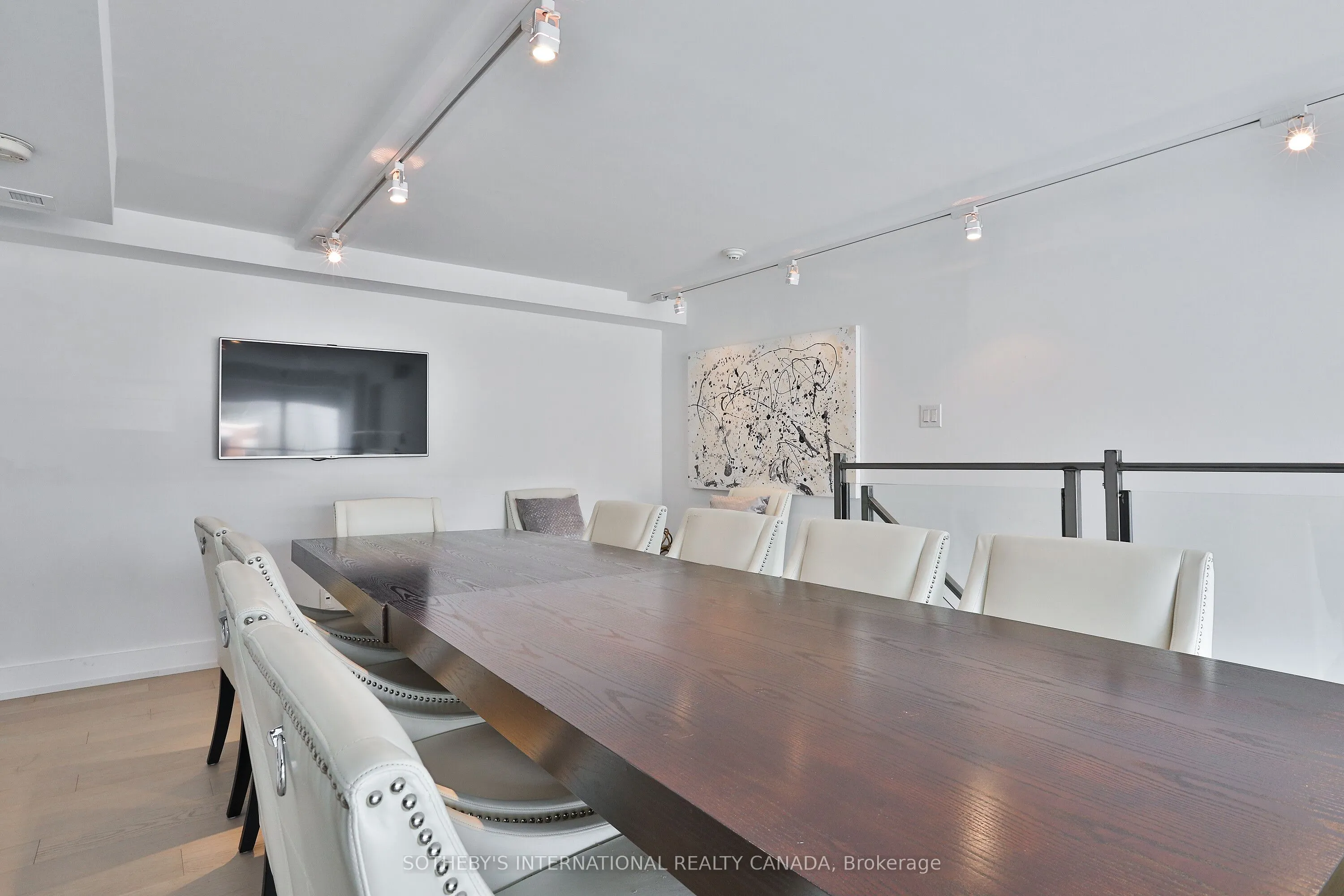 483 Dupont Street, #103