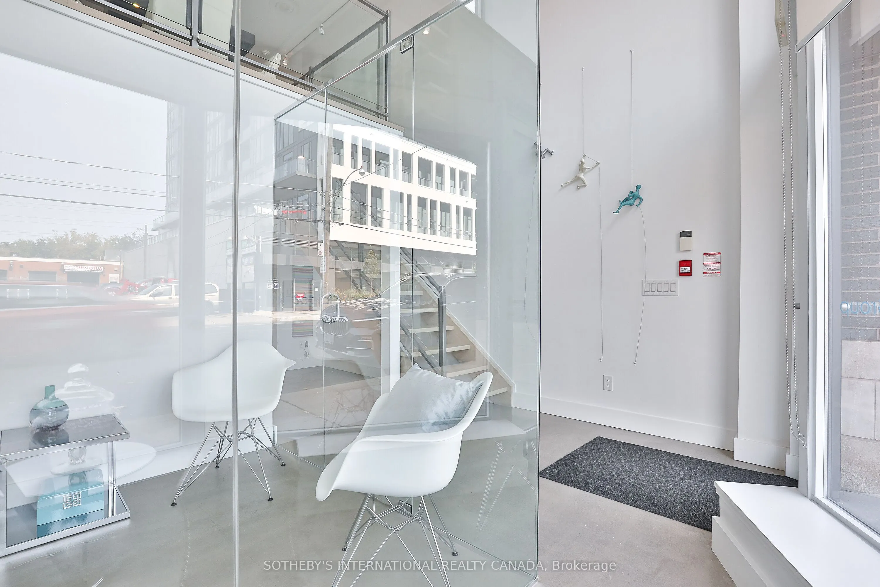 483 Dupont Street, #103