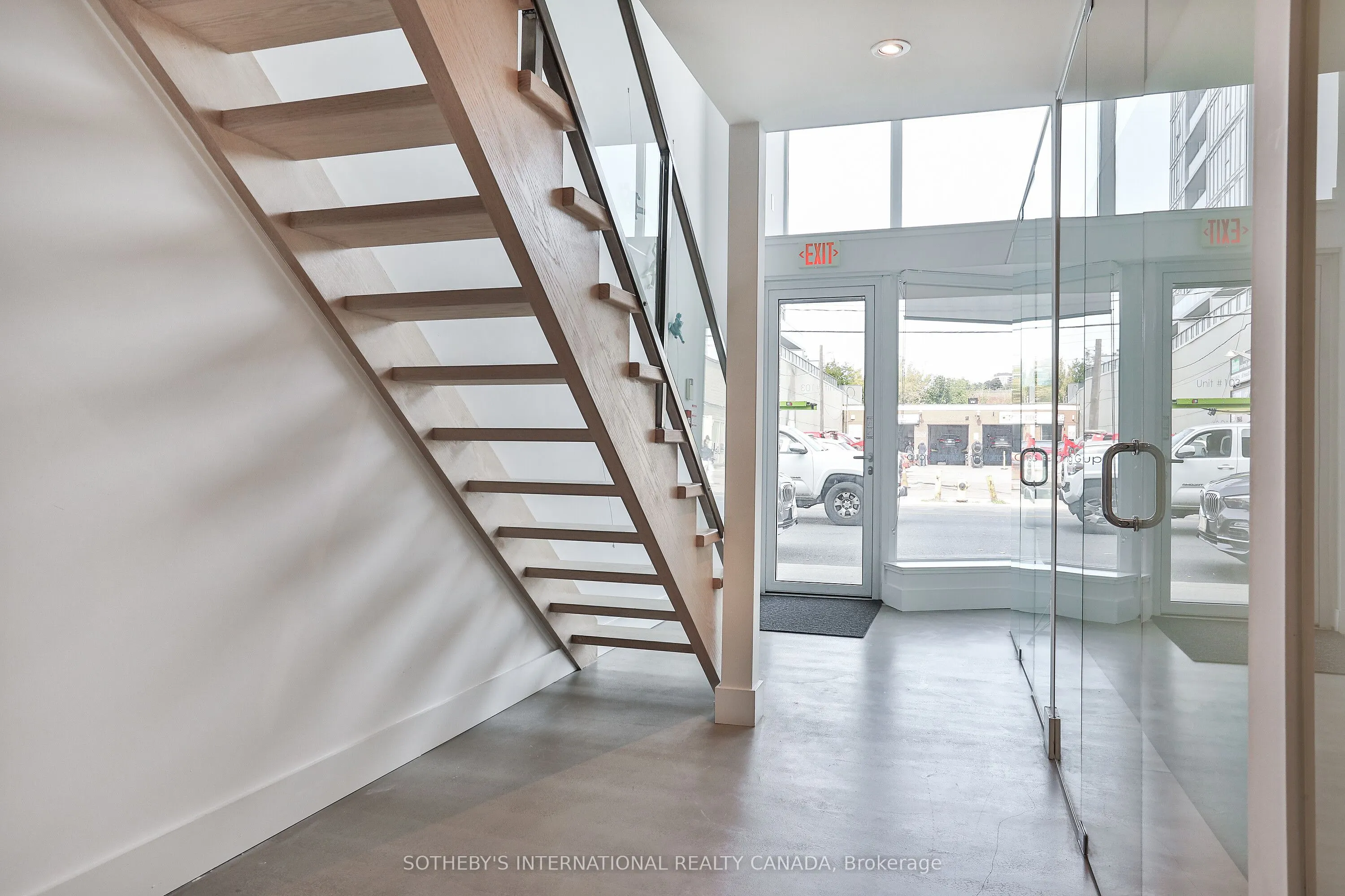 483 Dupont Street, #103