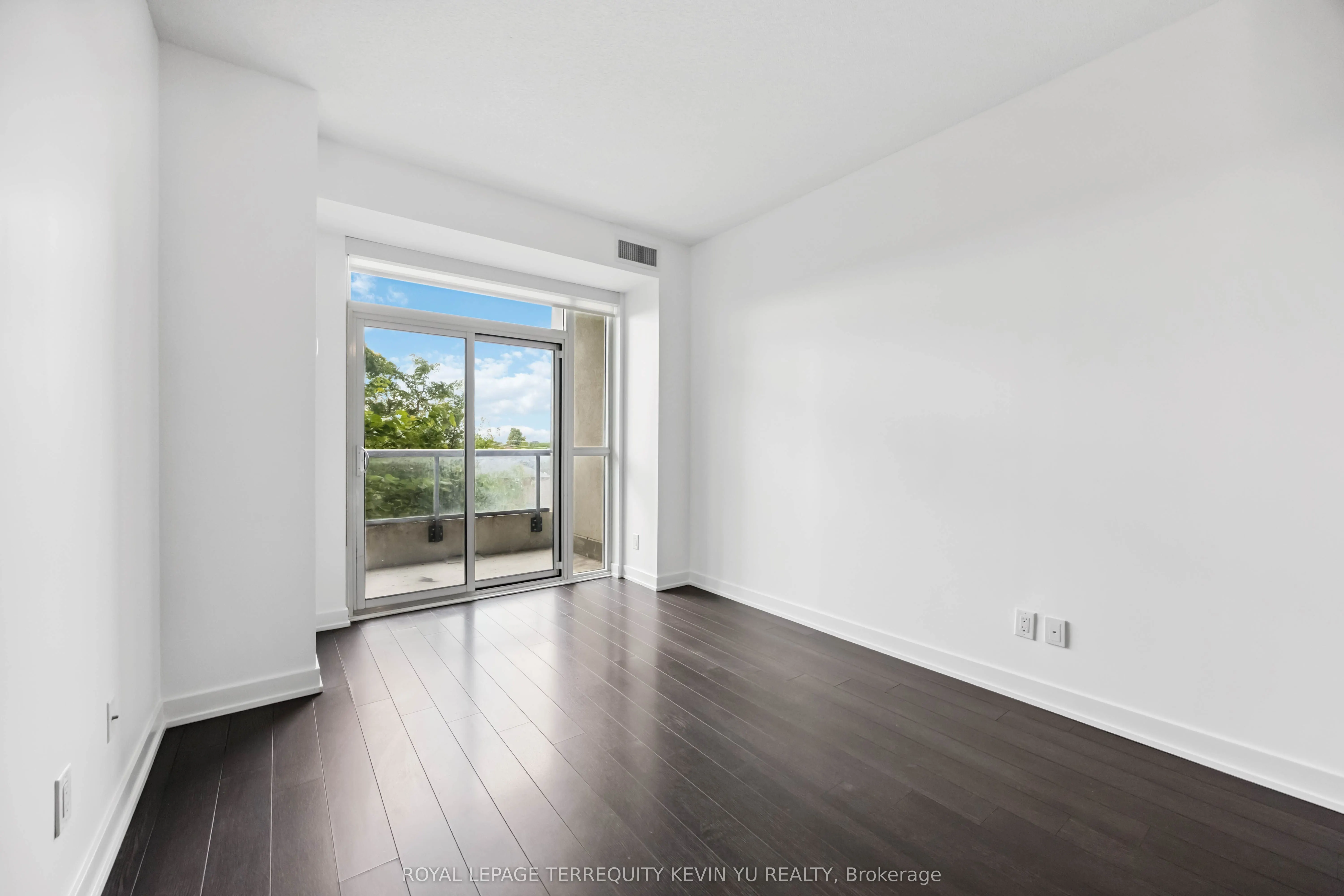 1603 Eglinton Avenue W, #311