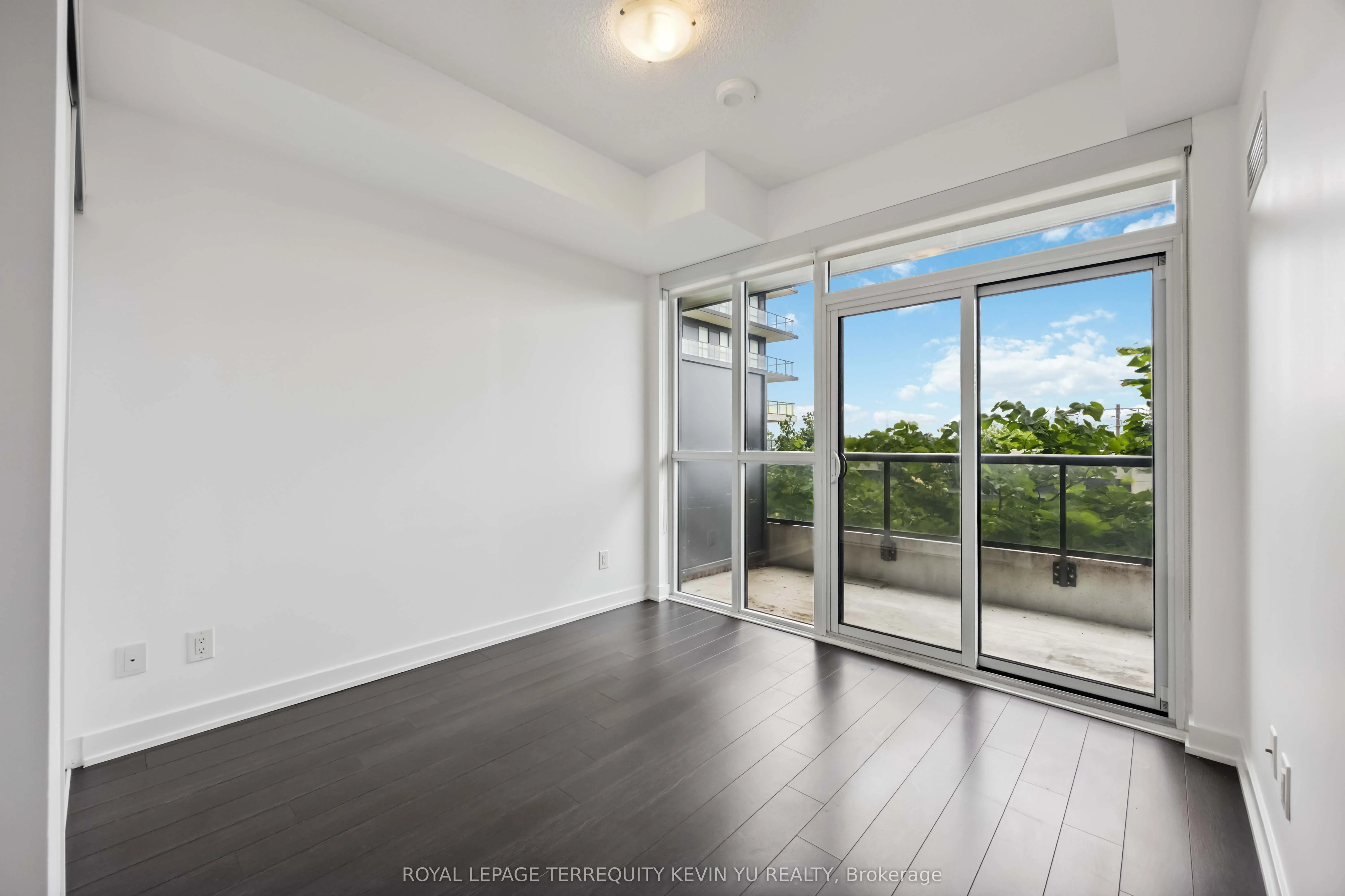 1603 Eglinton Avenue W, #311