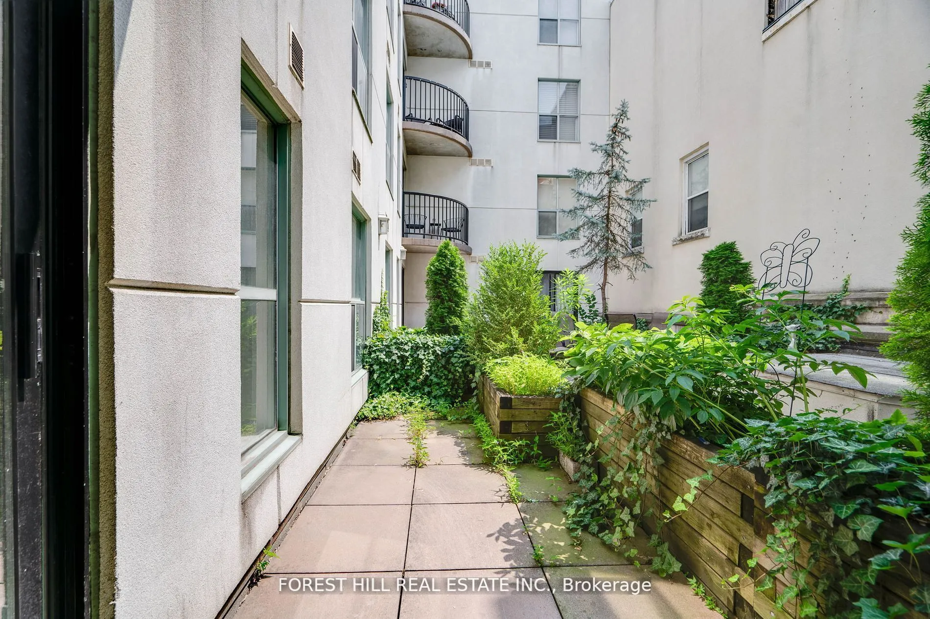 1174 Yonge Street, #203
