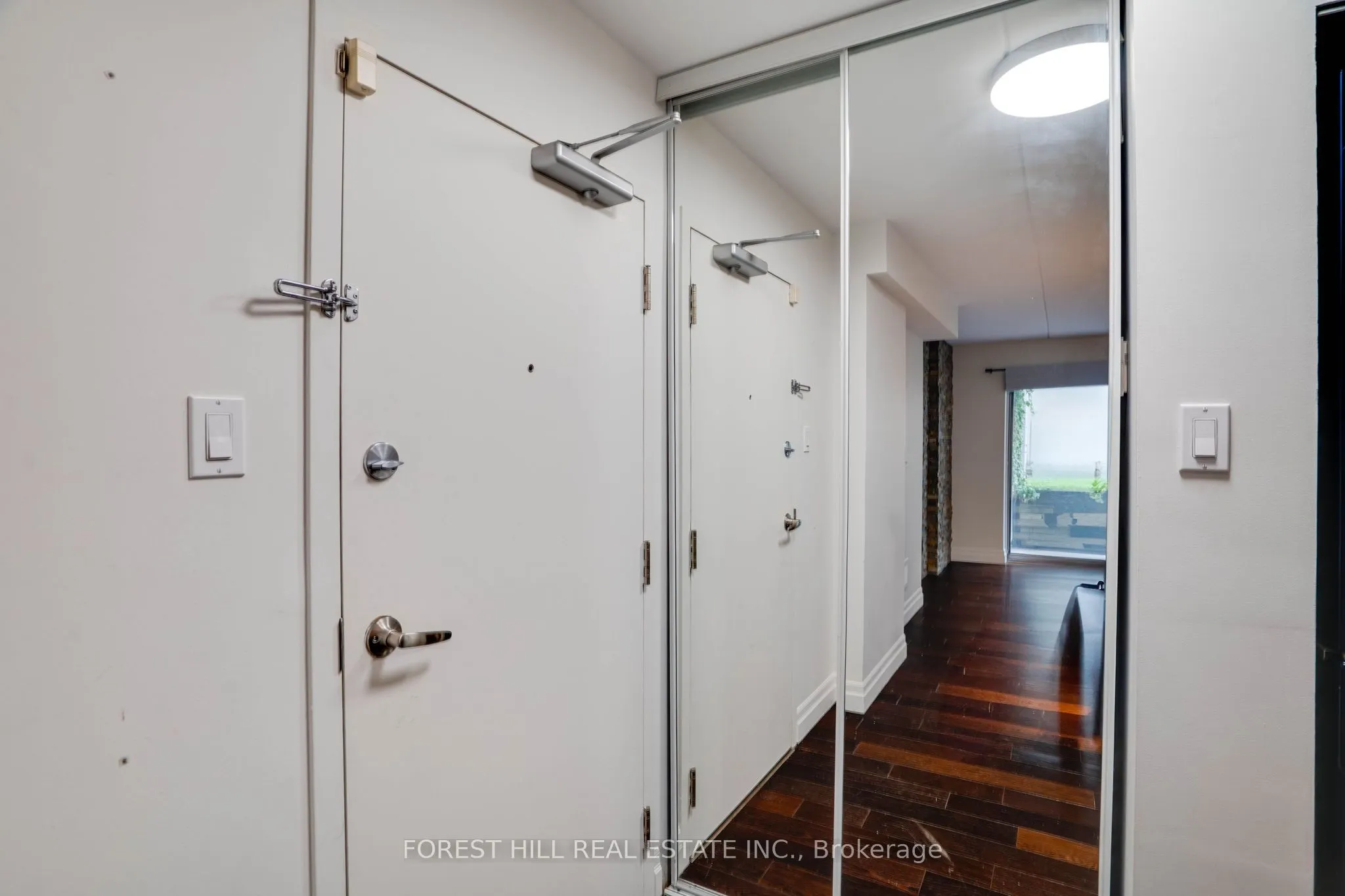 1174 Yonge Street, #203