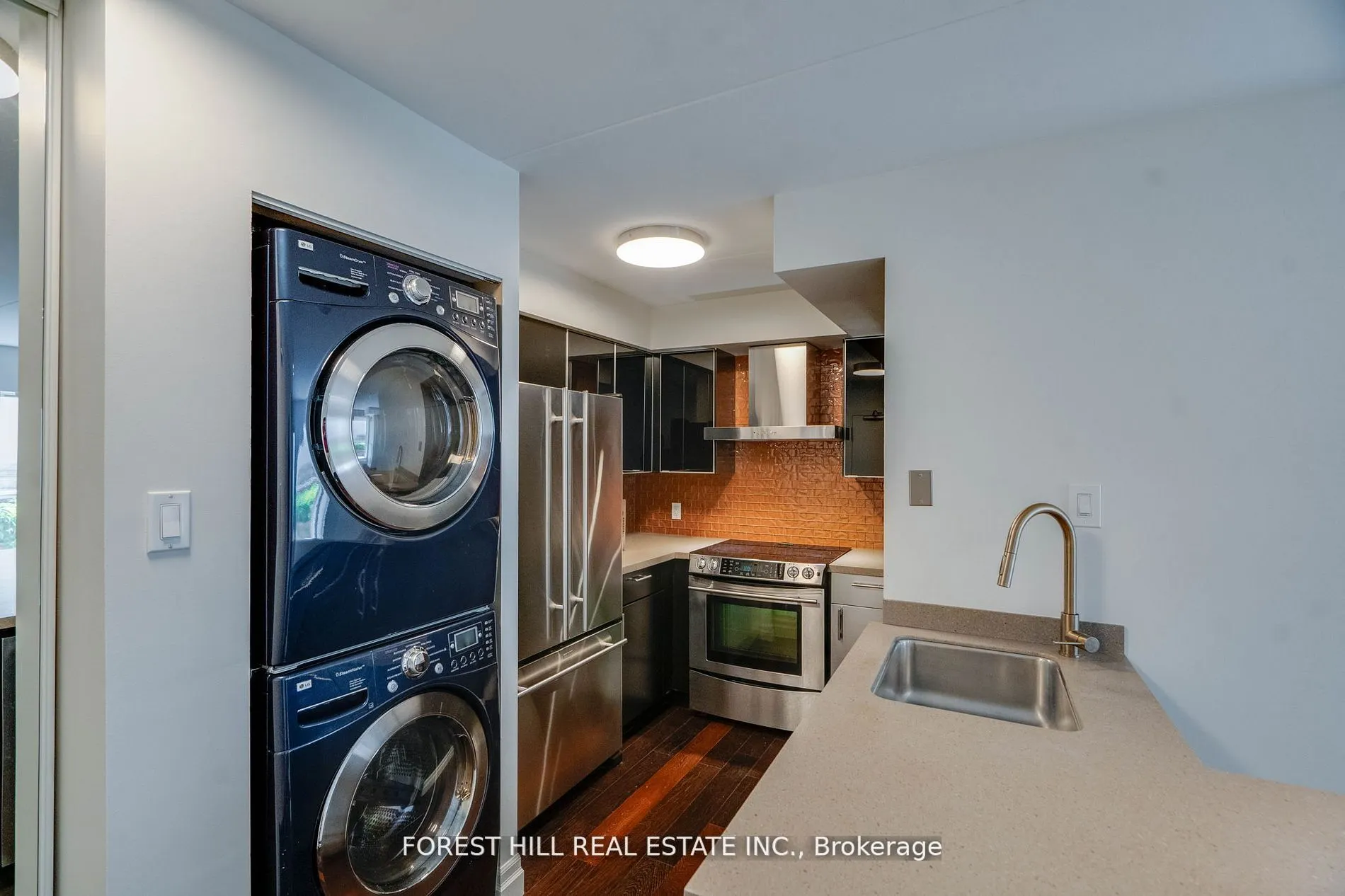 1174 Yonge Street, #203