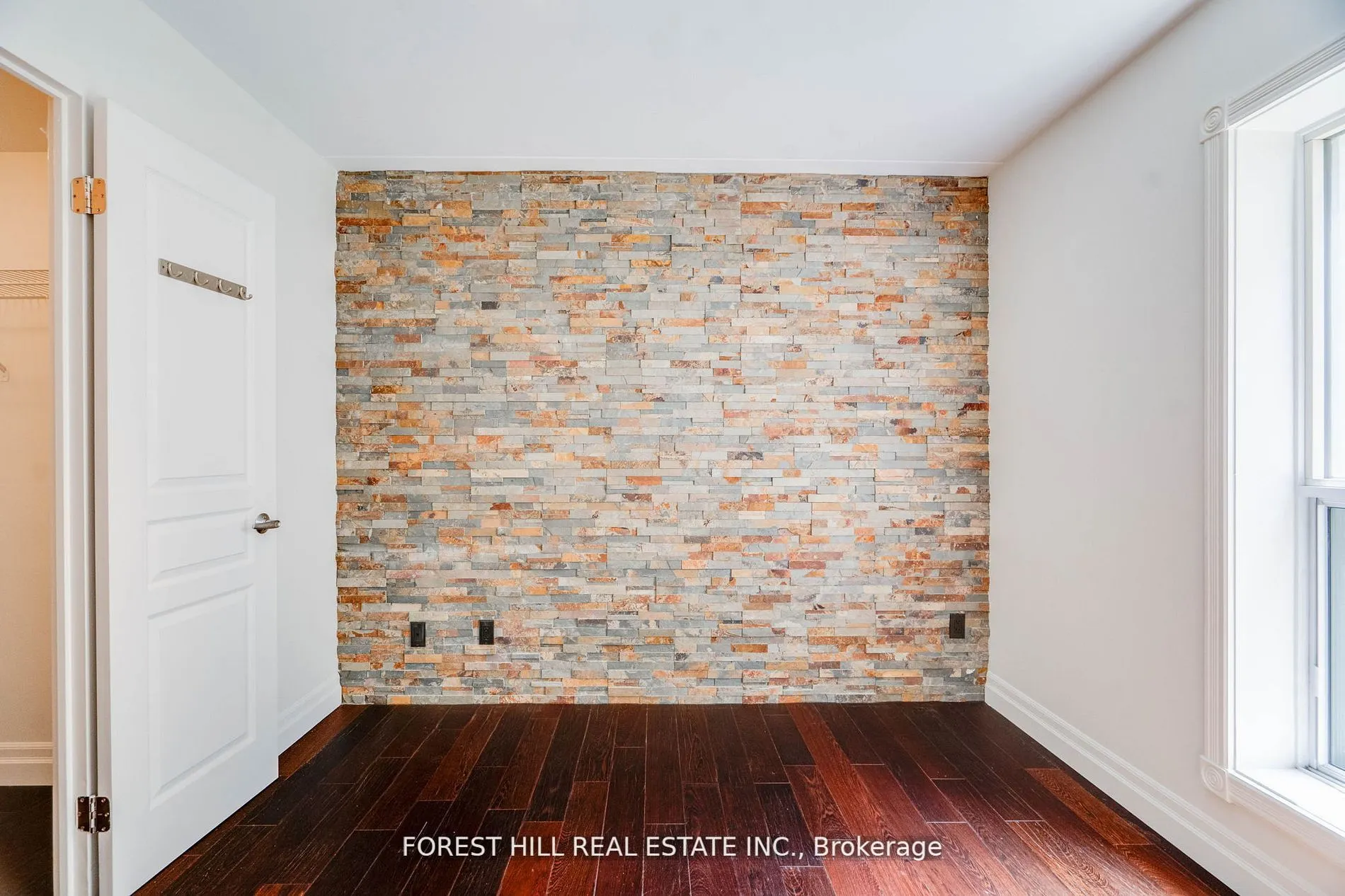 1174 Yonge Street, #203