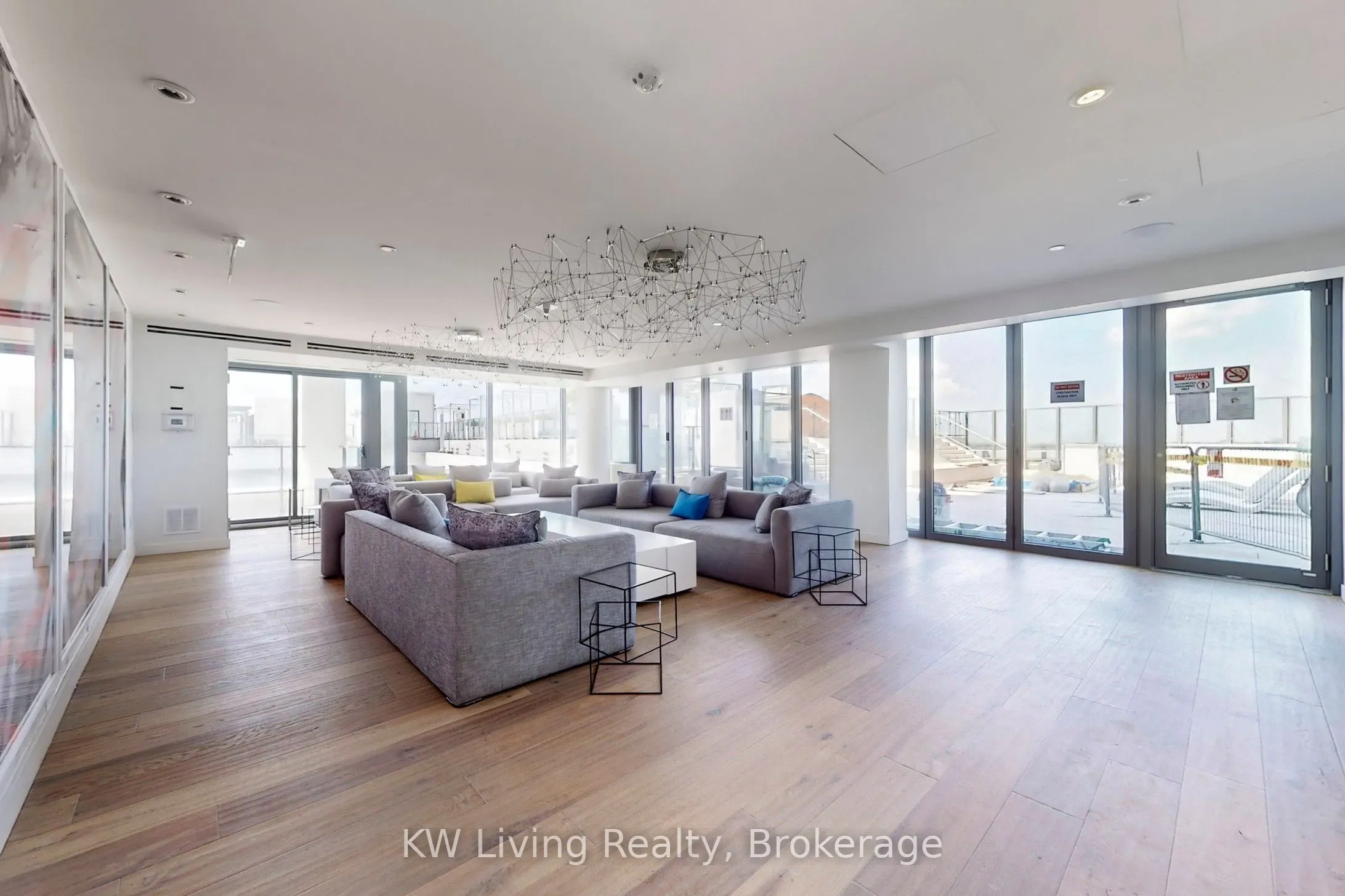 5 Soudan Avenue, #917