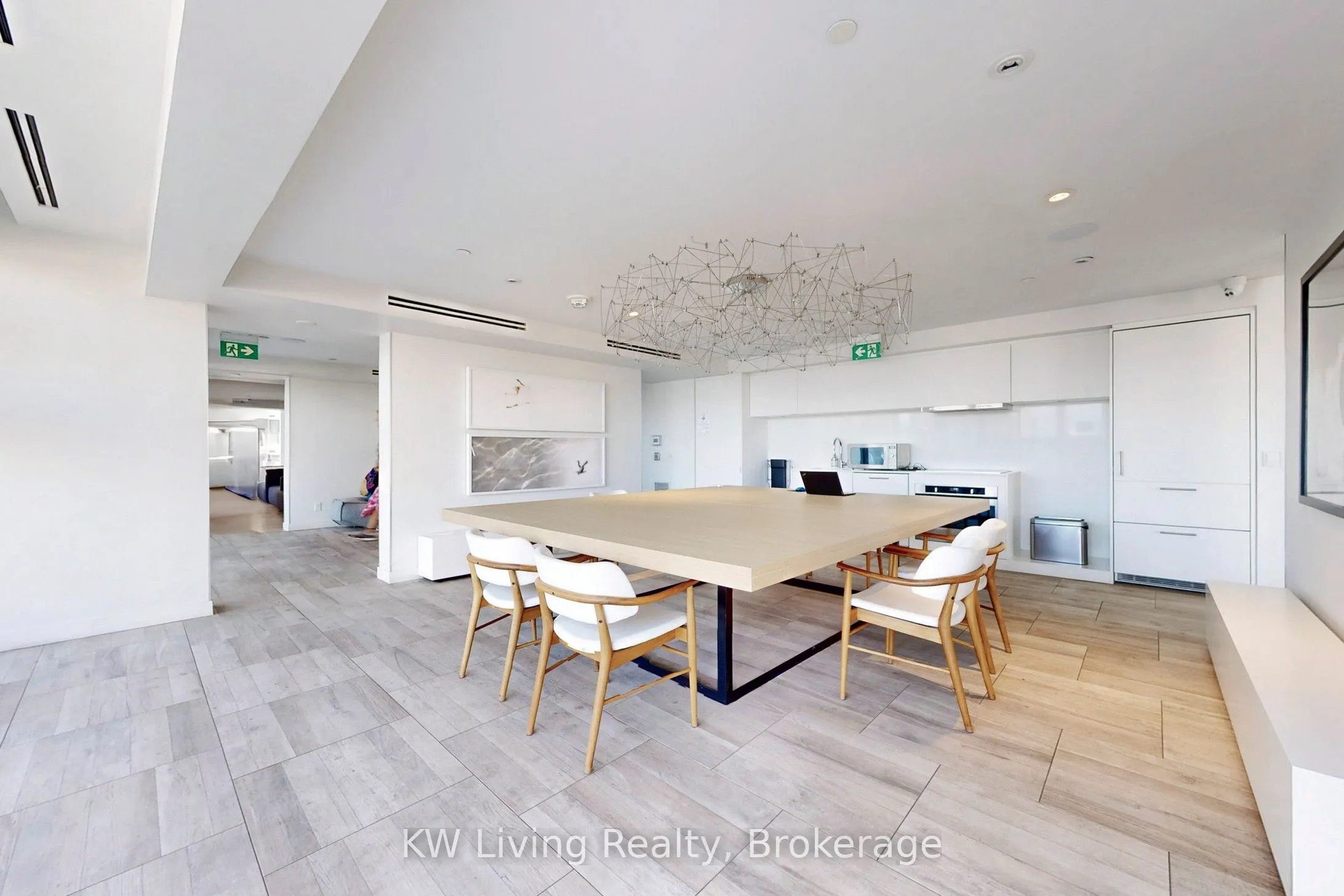 5 Soudan Avenue, #917