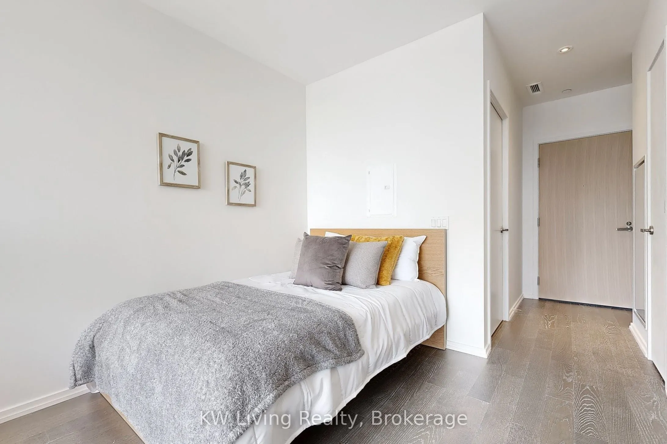 5 Soudan Avenue, #917