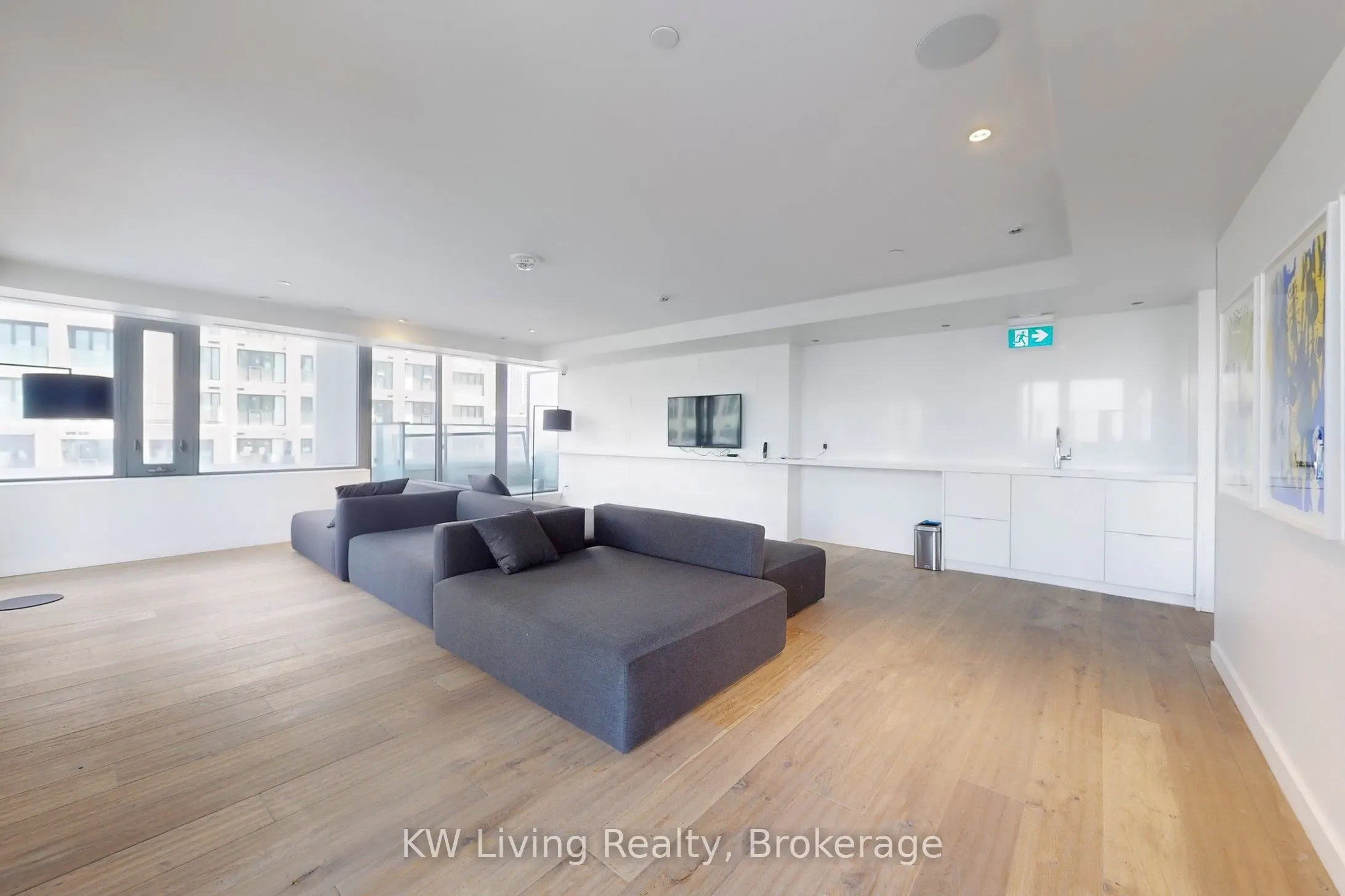5 Soudan Avenue, #917