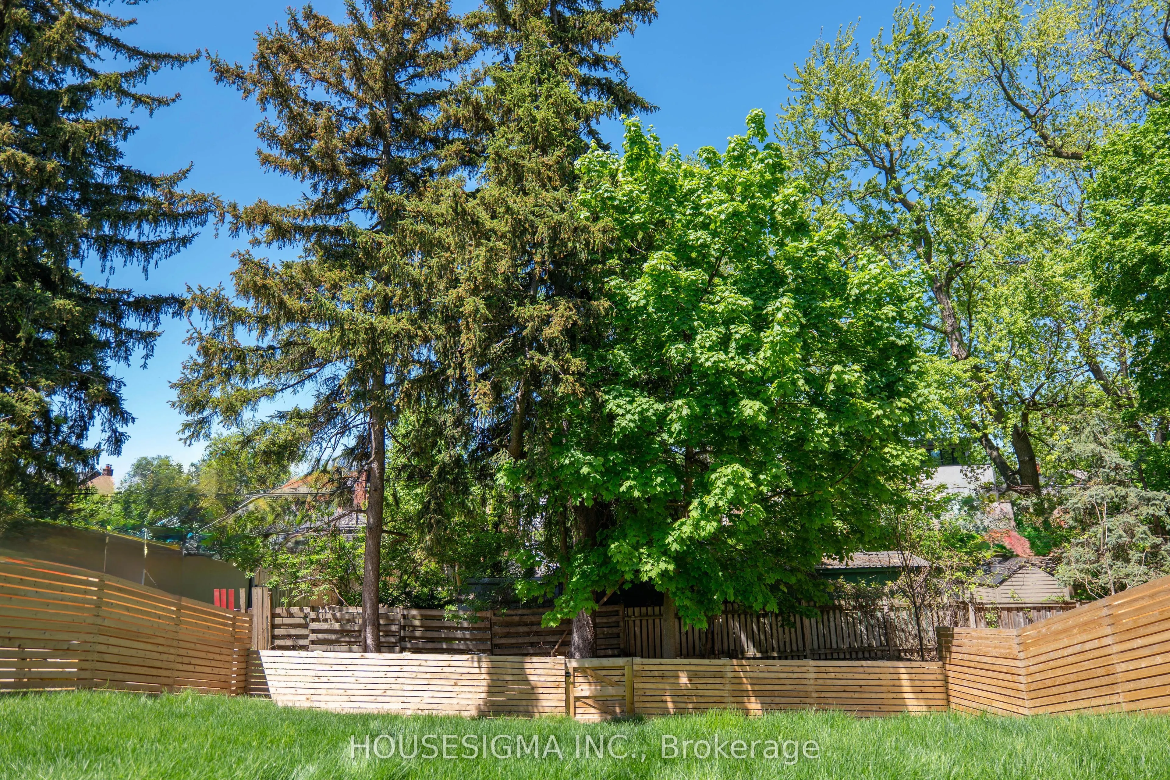 200 Keewatin Avenue, #210G
