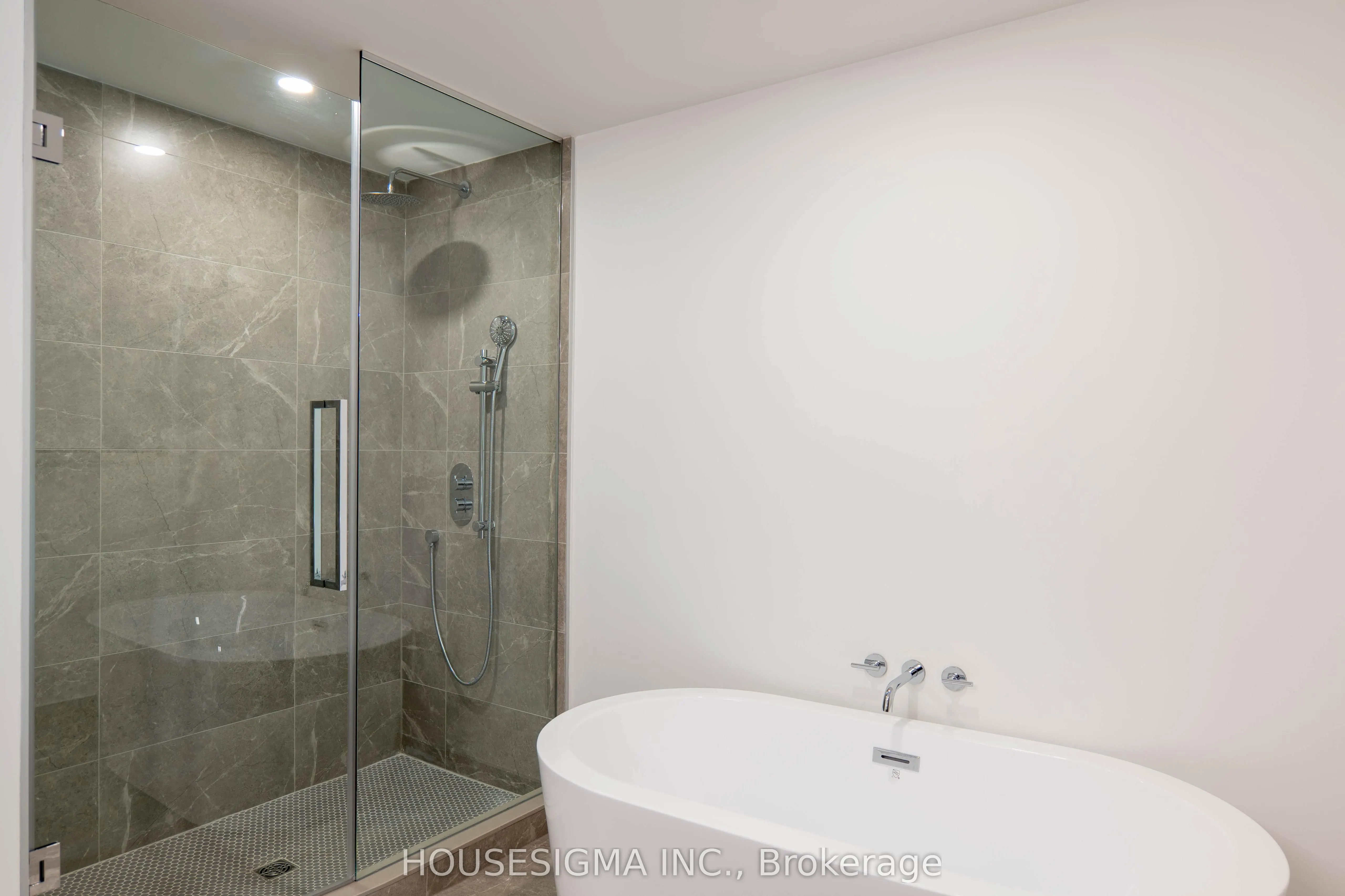 200 Keewatin Avenue, #210G