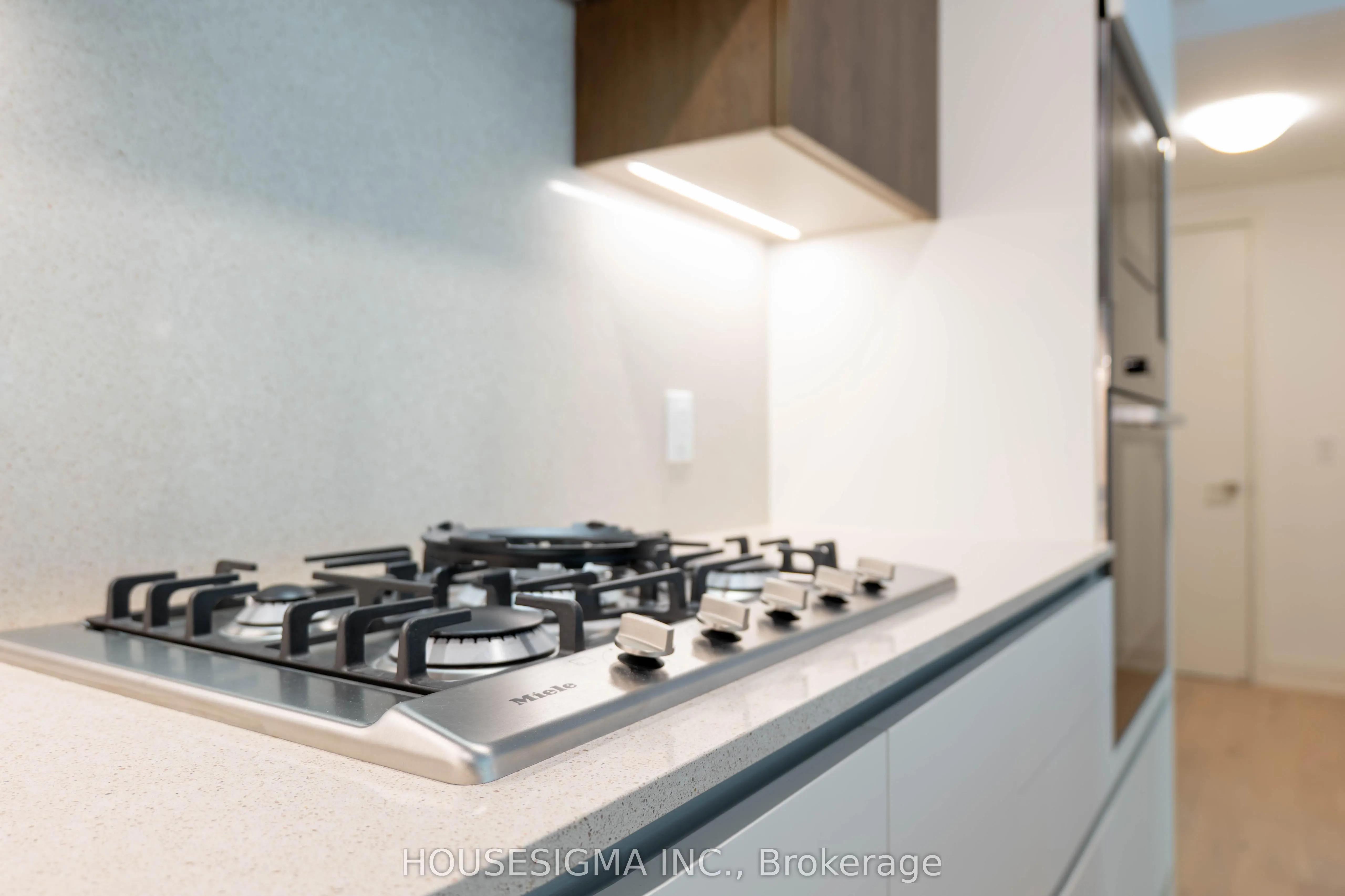 200 Keewatin Avenue, #210G