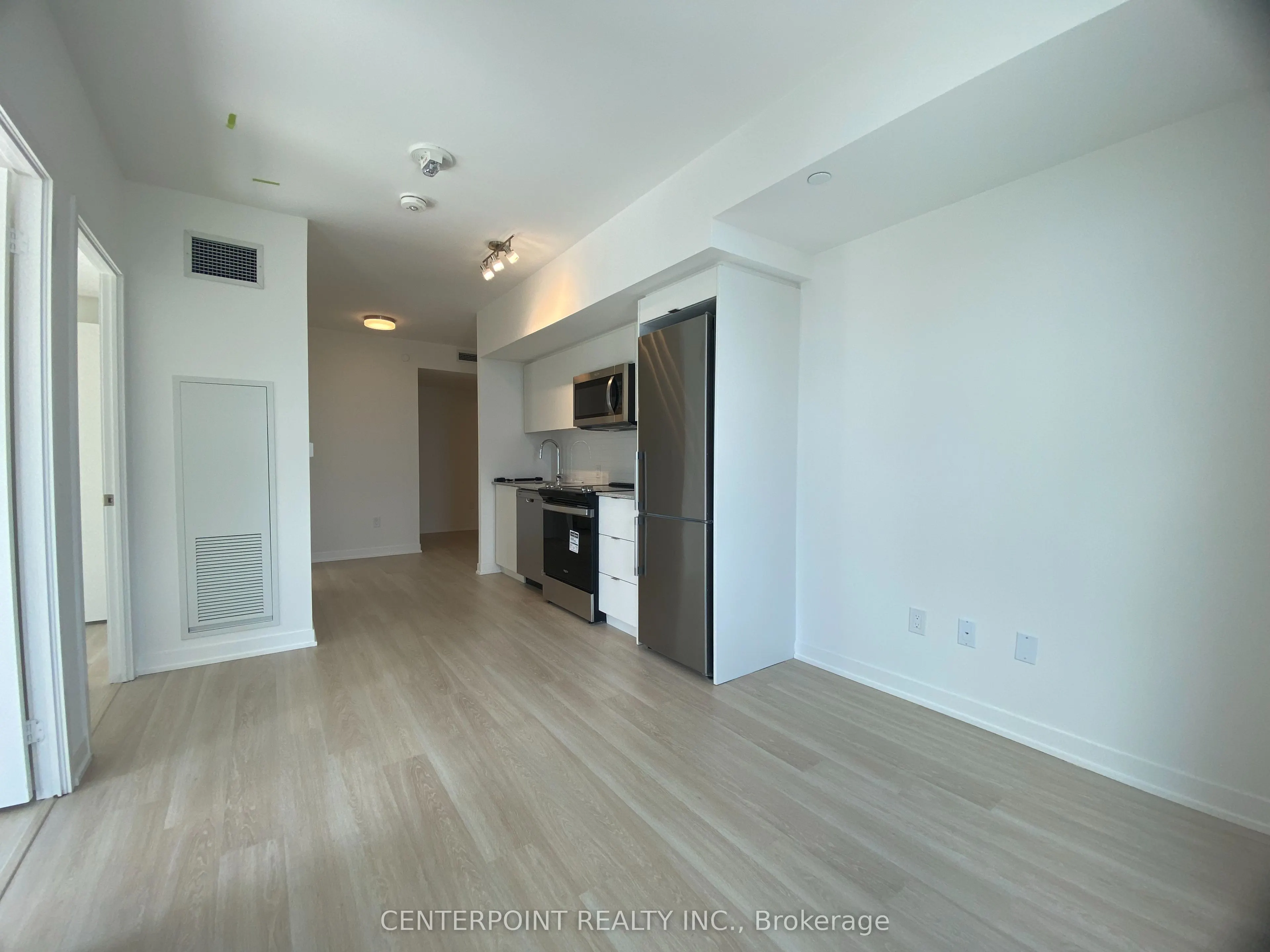 500 Wilson Avenue, #904