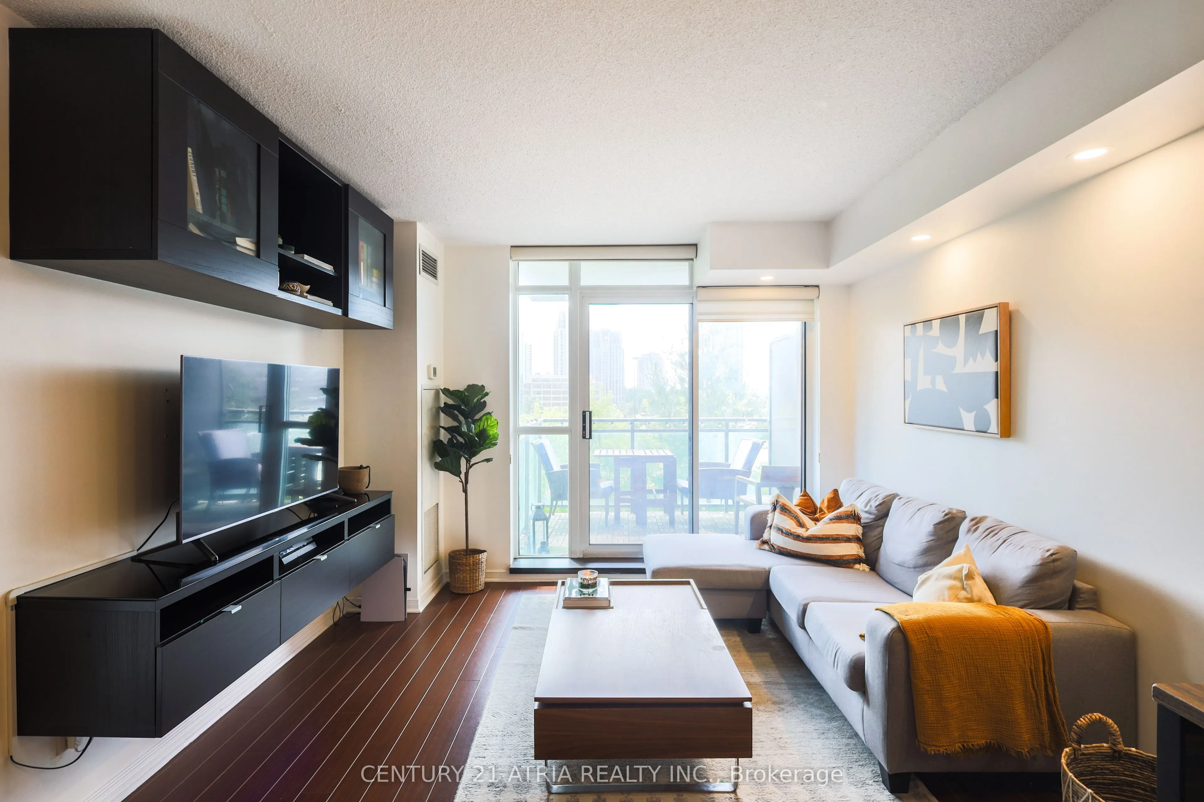 120 Dallimore Circle, #513