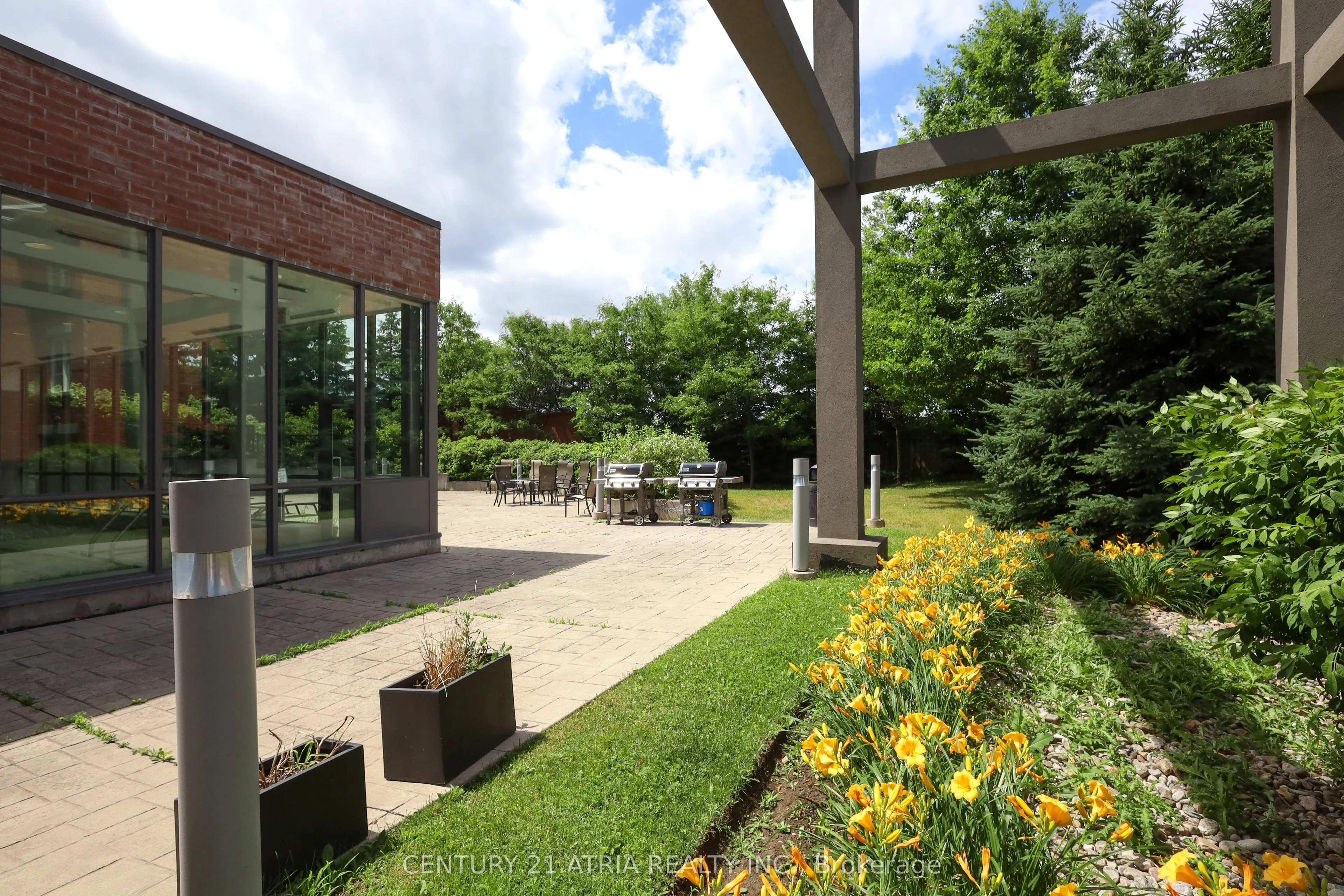 120 Dallimore Circle, #513
