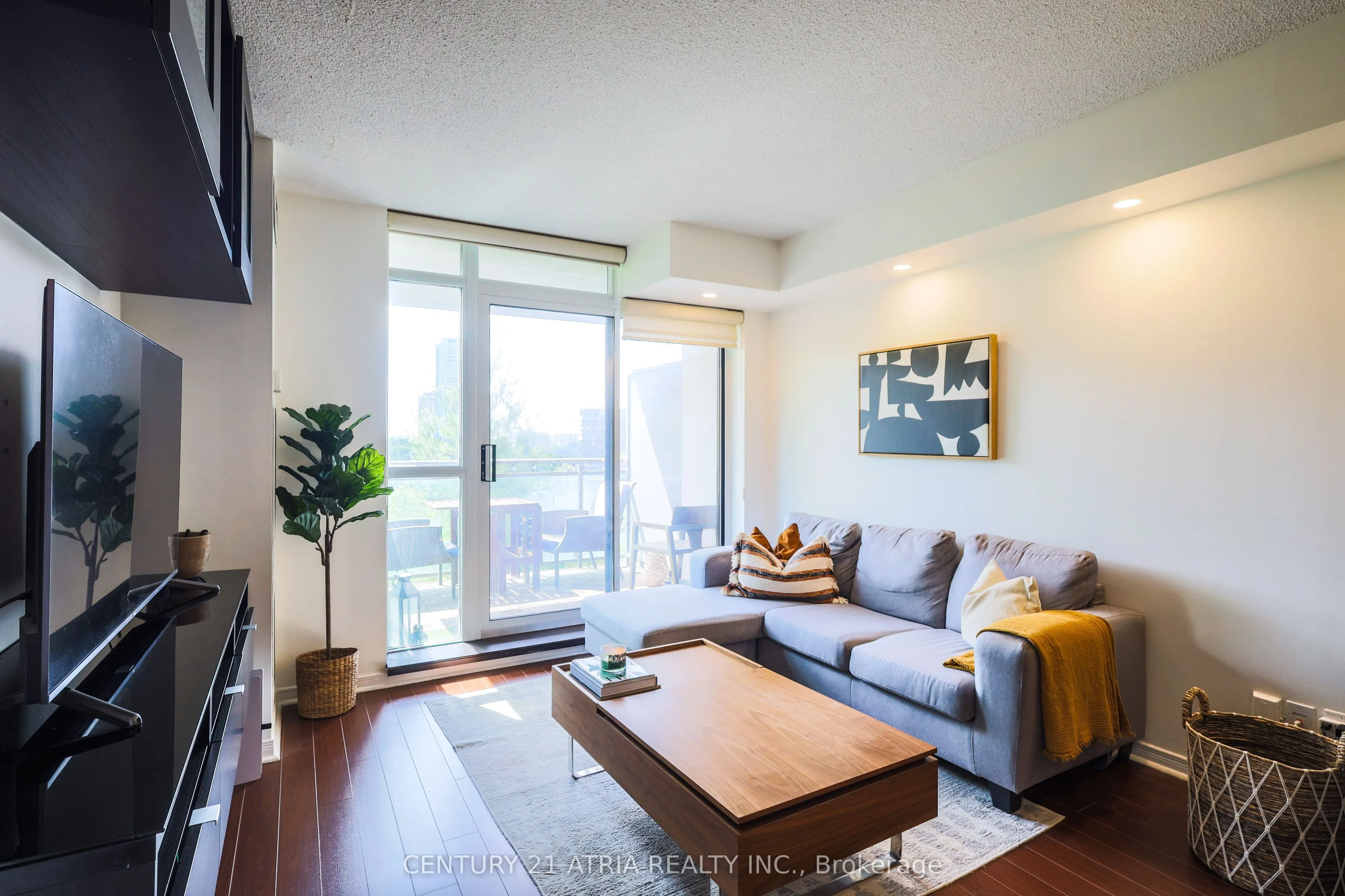 120 Dallimore Circle, #513