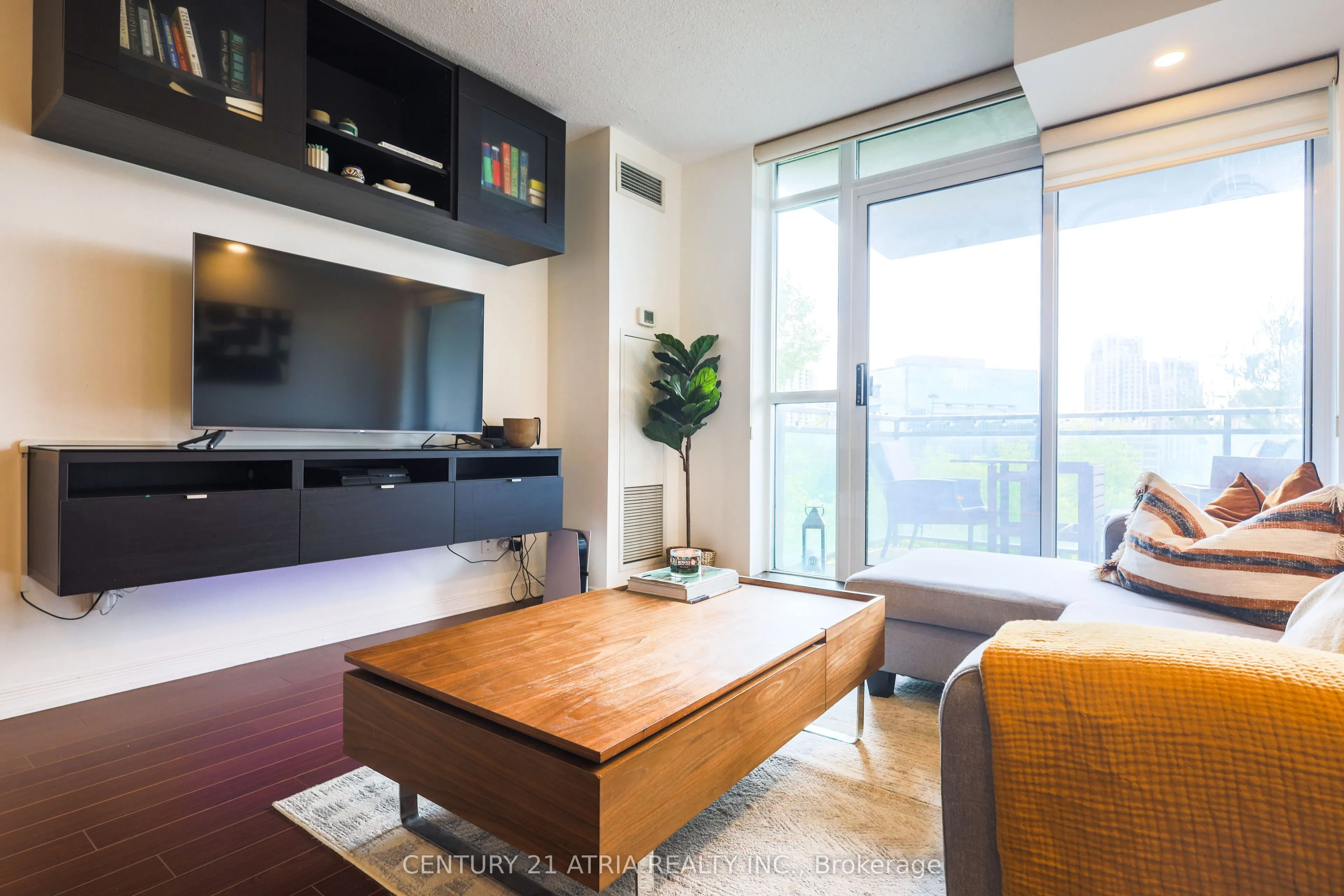 120 Dallimore Circle, #513