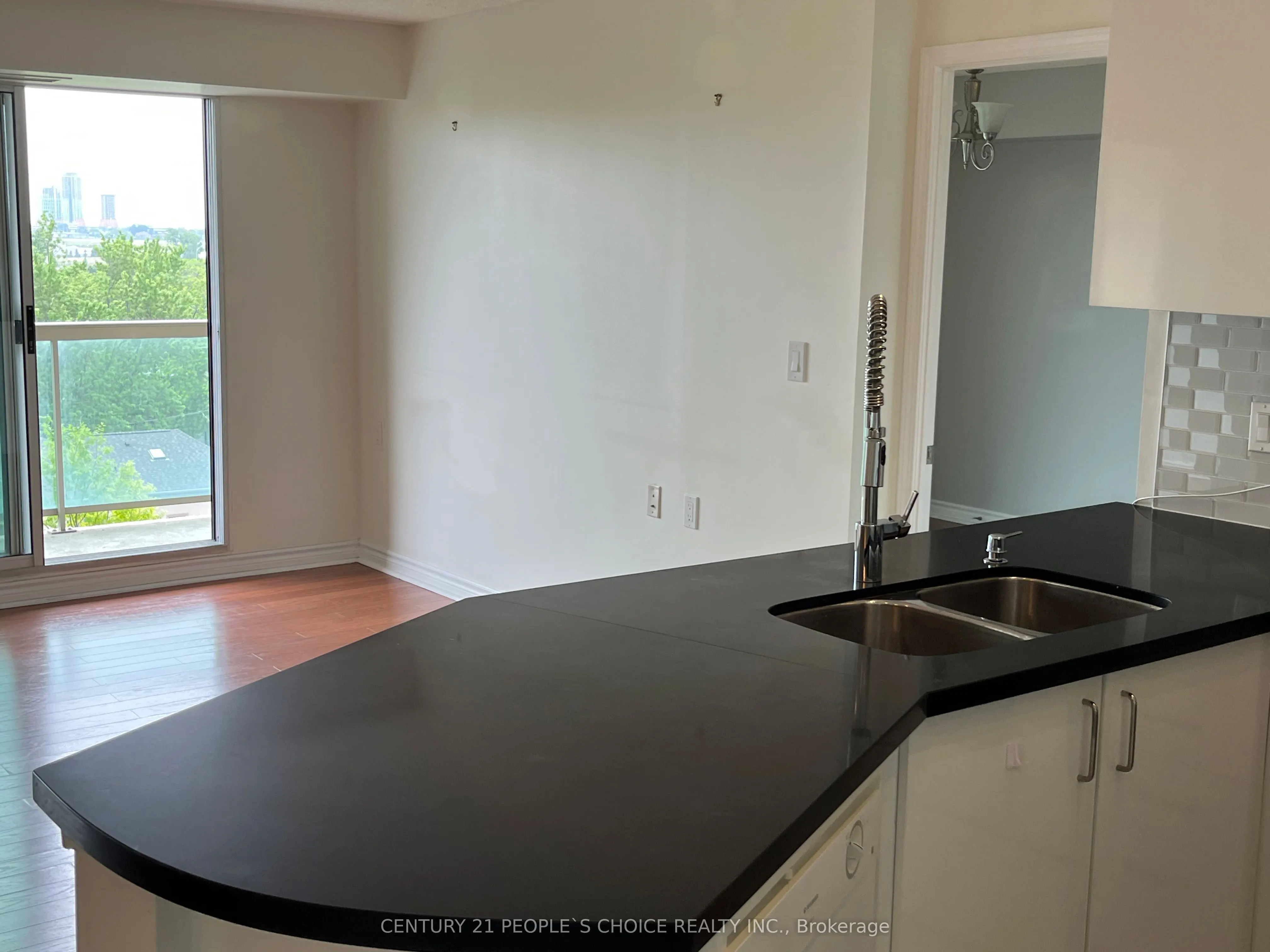 935 Sheppard Avenue W #603