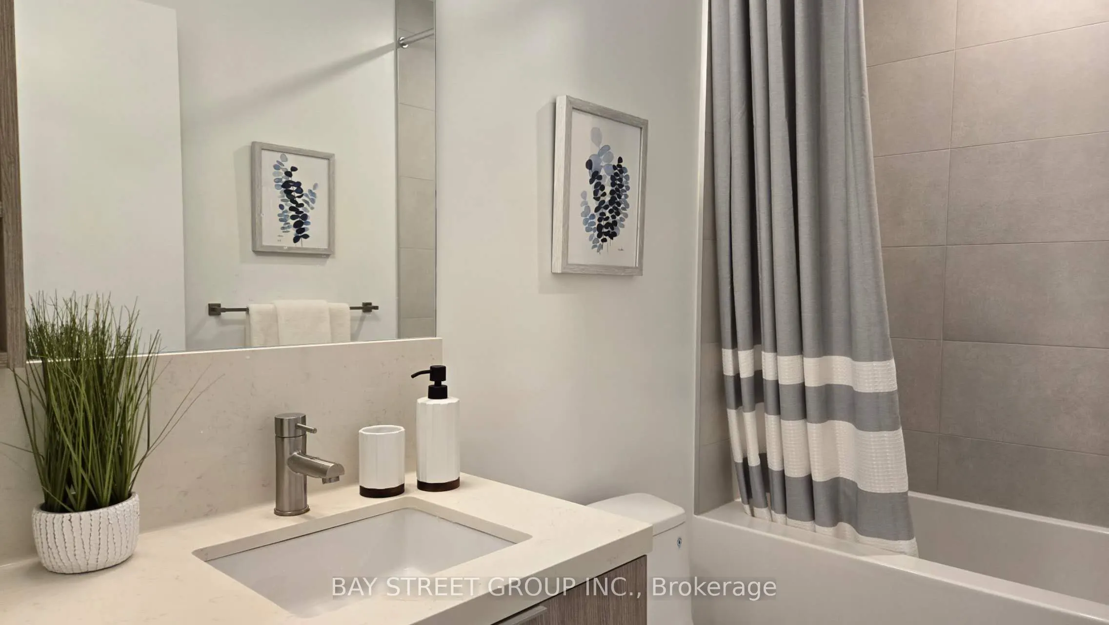 2020 Bathurst Street, #1909