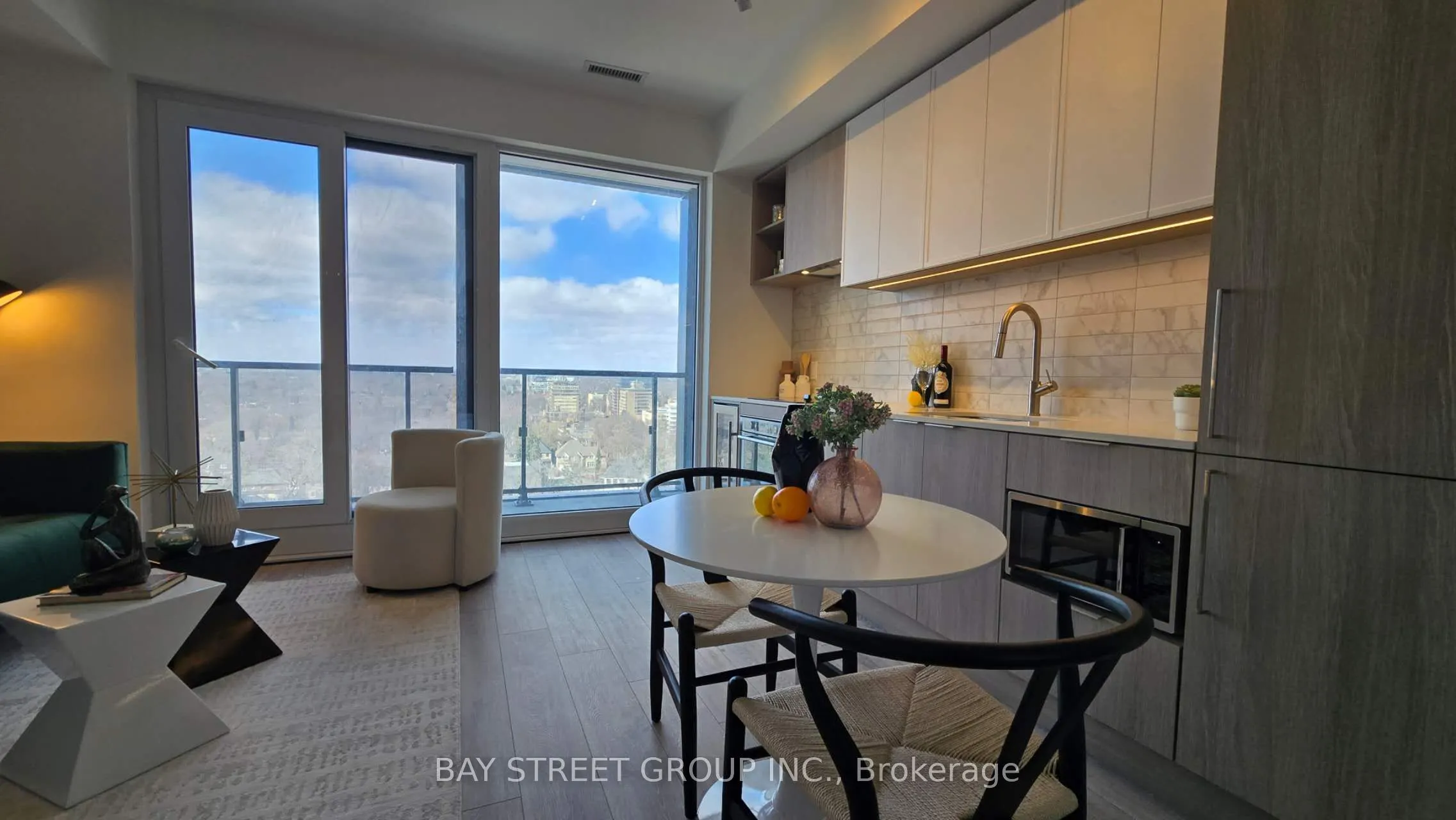 2020 Bathurst Street, #1909