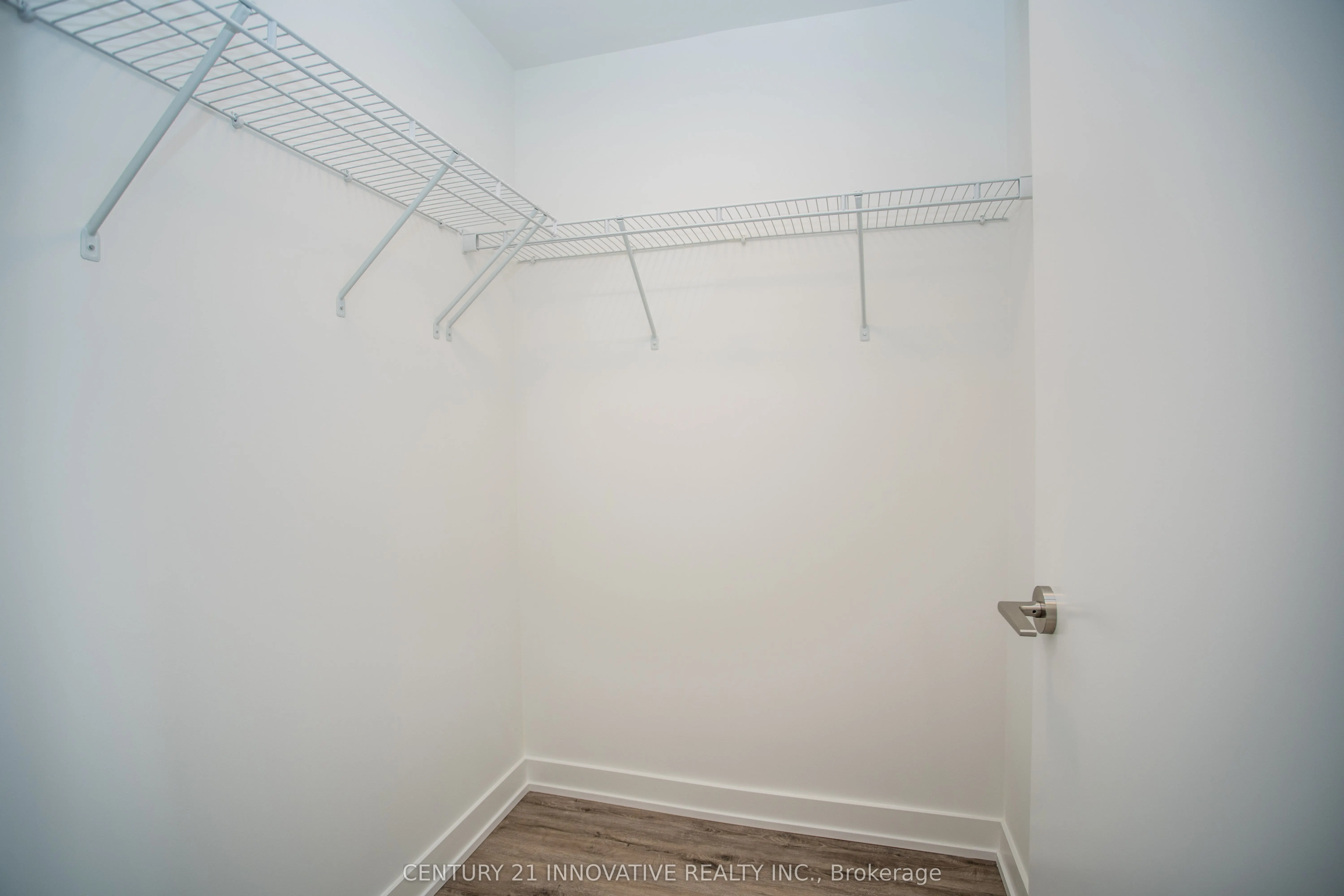 15 Queens Quay E, #2403