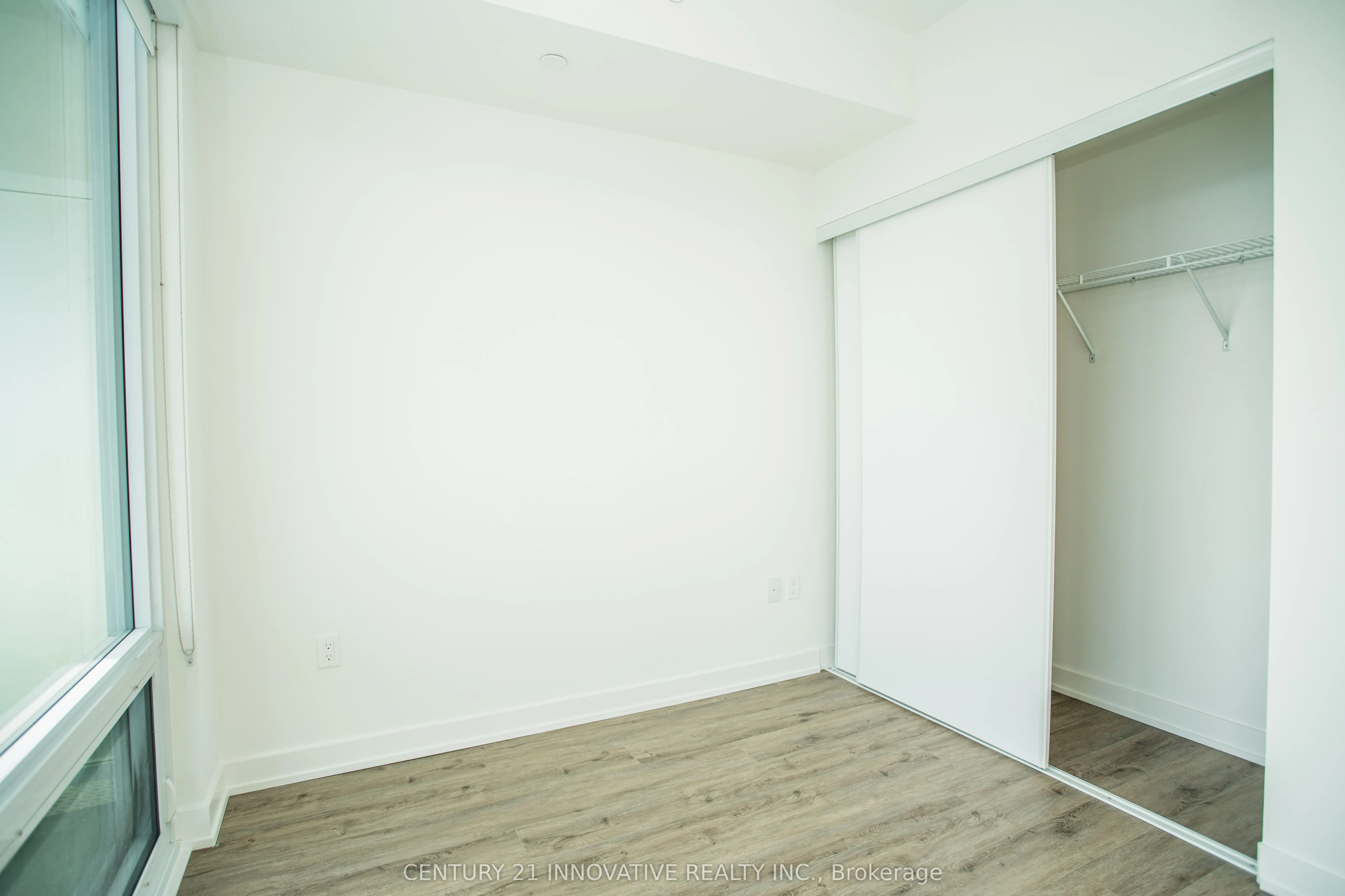 15 Queens Quay E, #2403