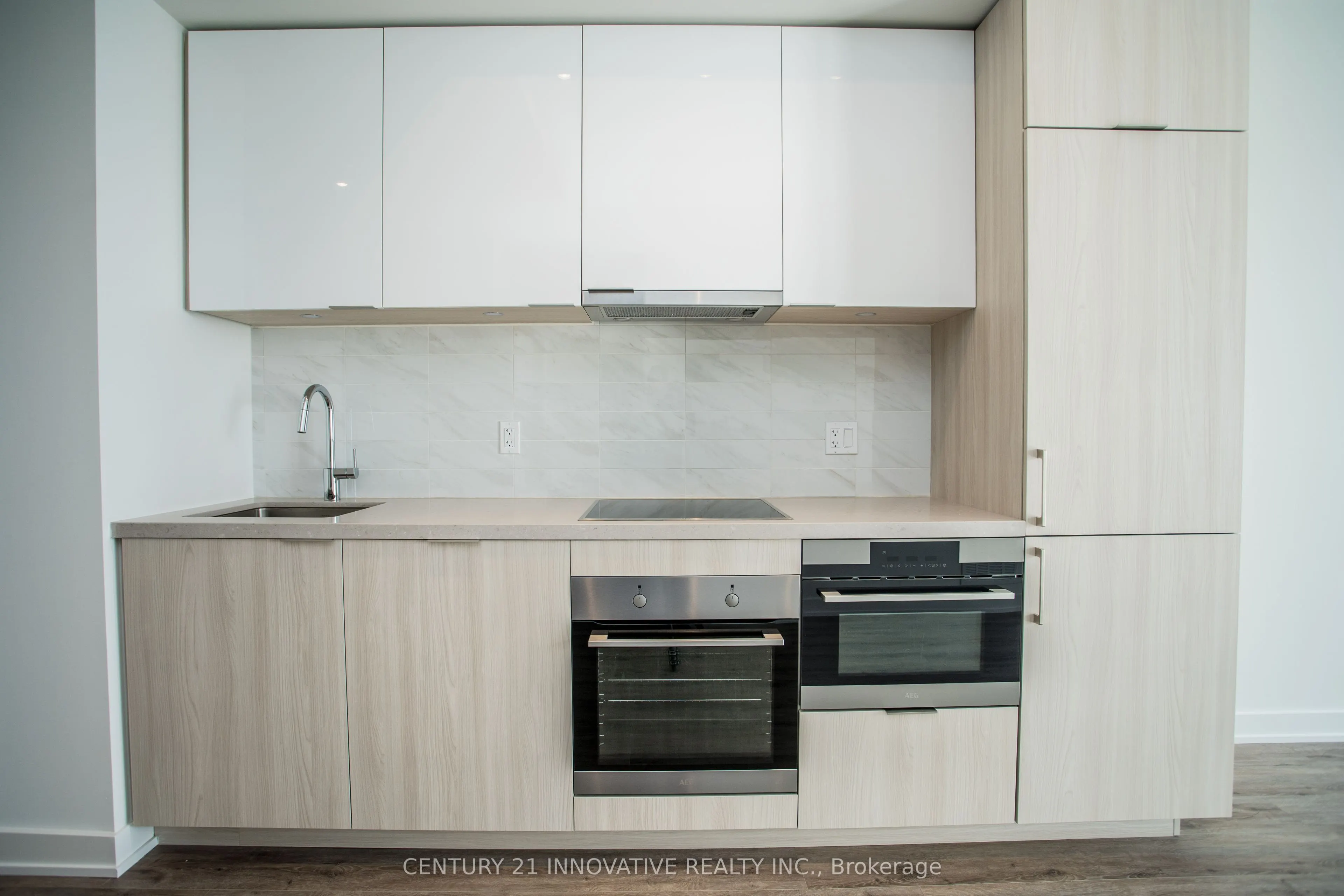 15 Queens Quay E, #2403