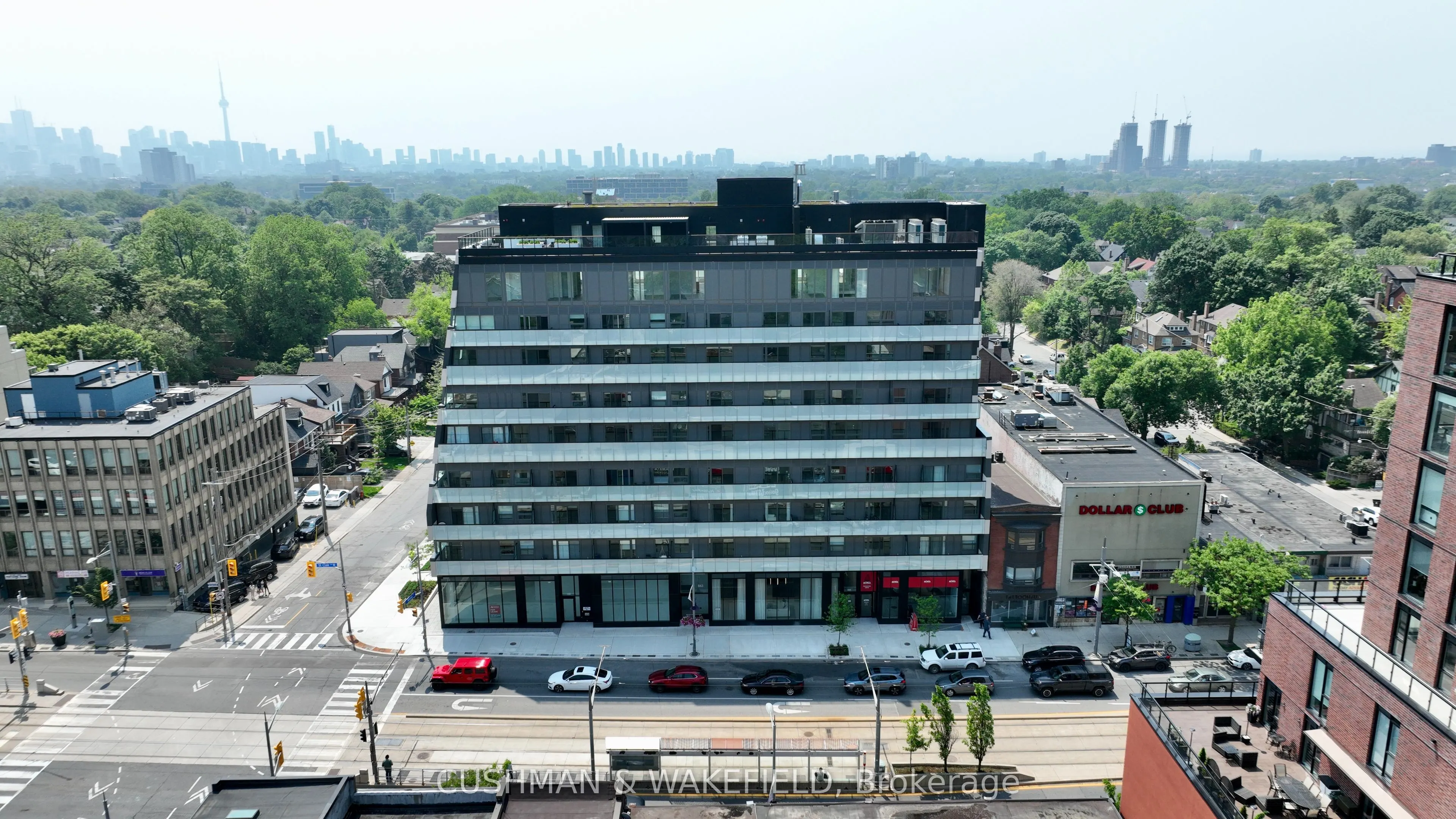 861 St. Clair Avenue W