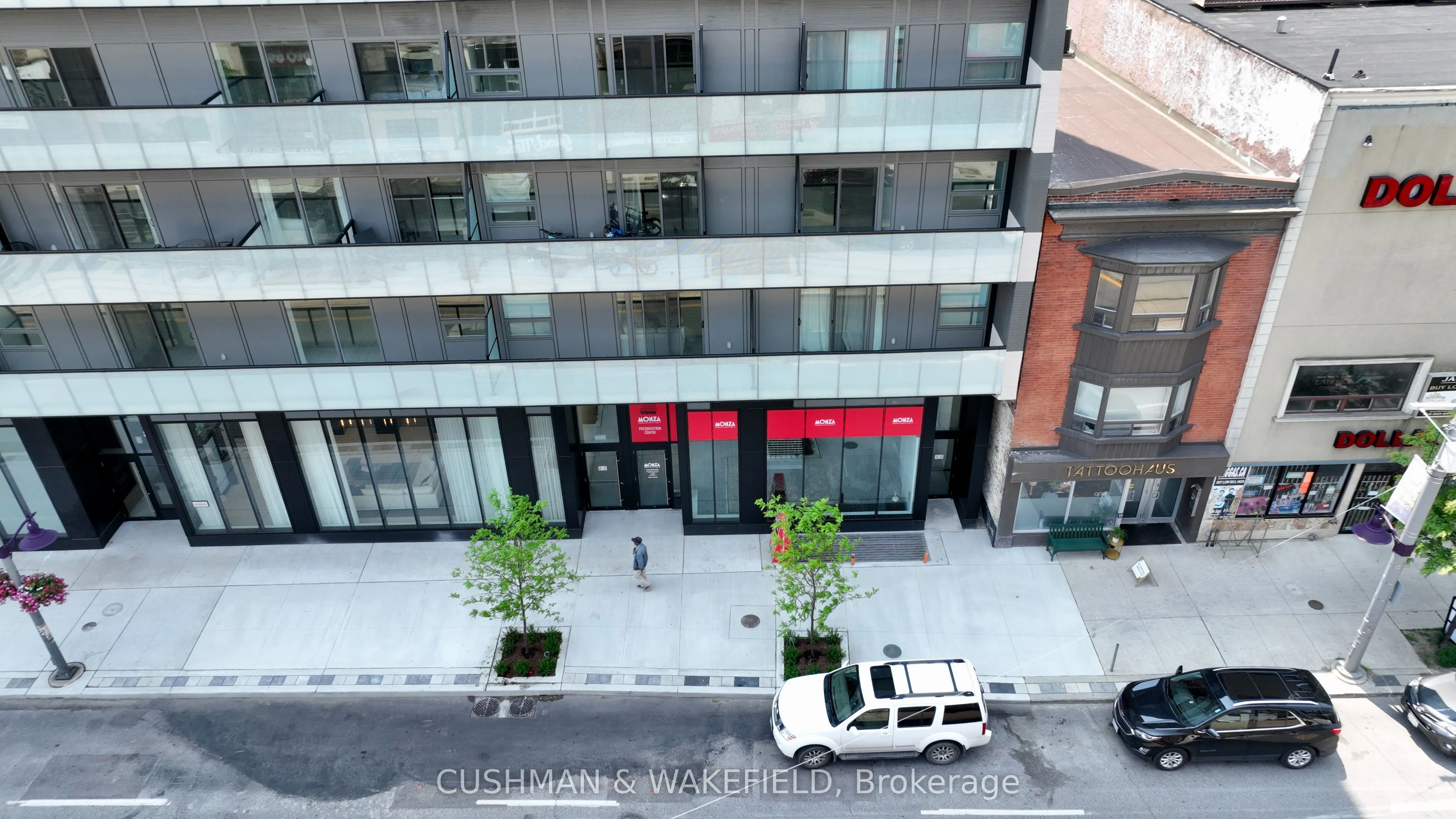 861 St. Clair Avenue W