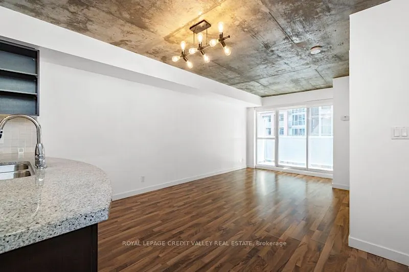 1005 King Street W, #505