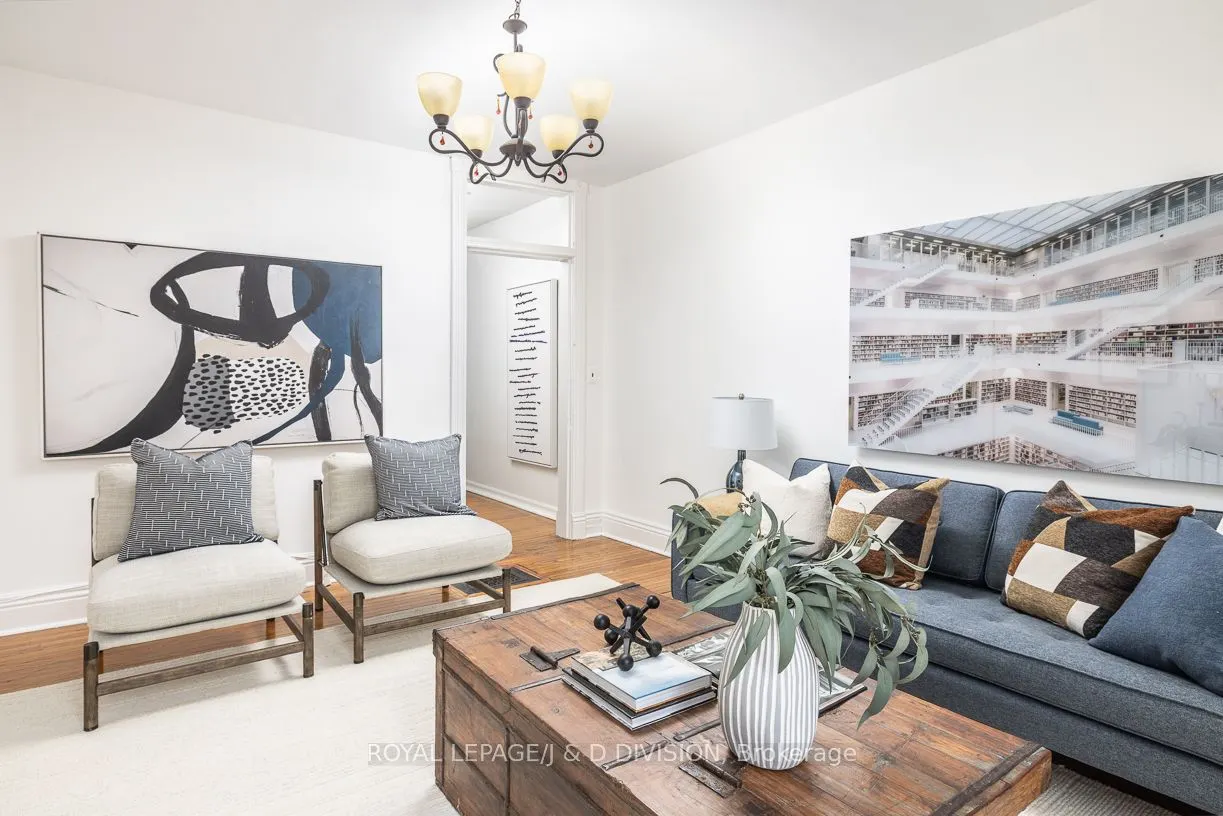 16 Boswell Avenue